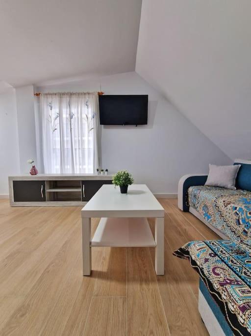 Encantador Duplex 6 A 1 Minuto De La Playa Benalmádena