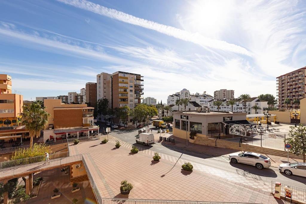 Apartment 019 Stylish 3 Bed Ibensa Square Apt, Near & Bars *