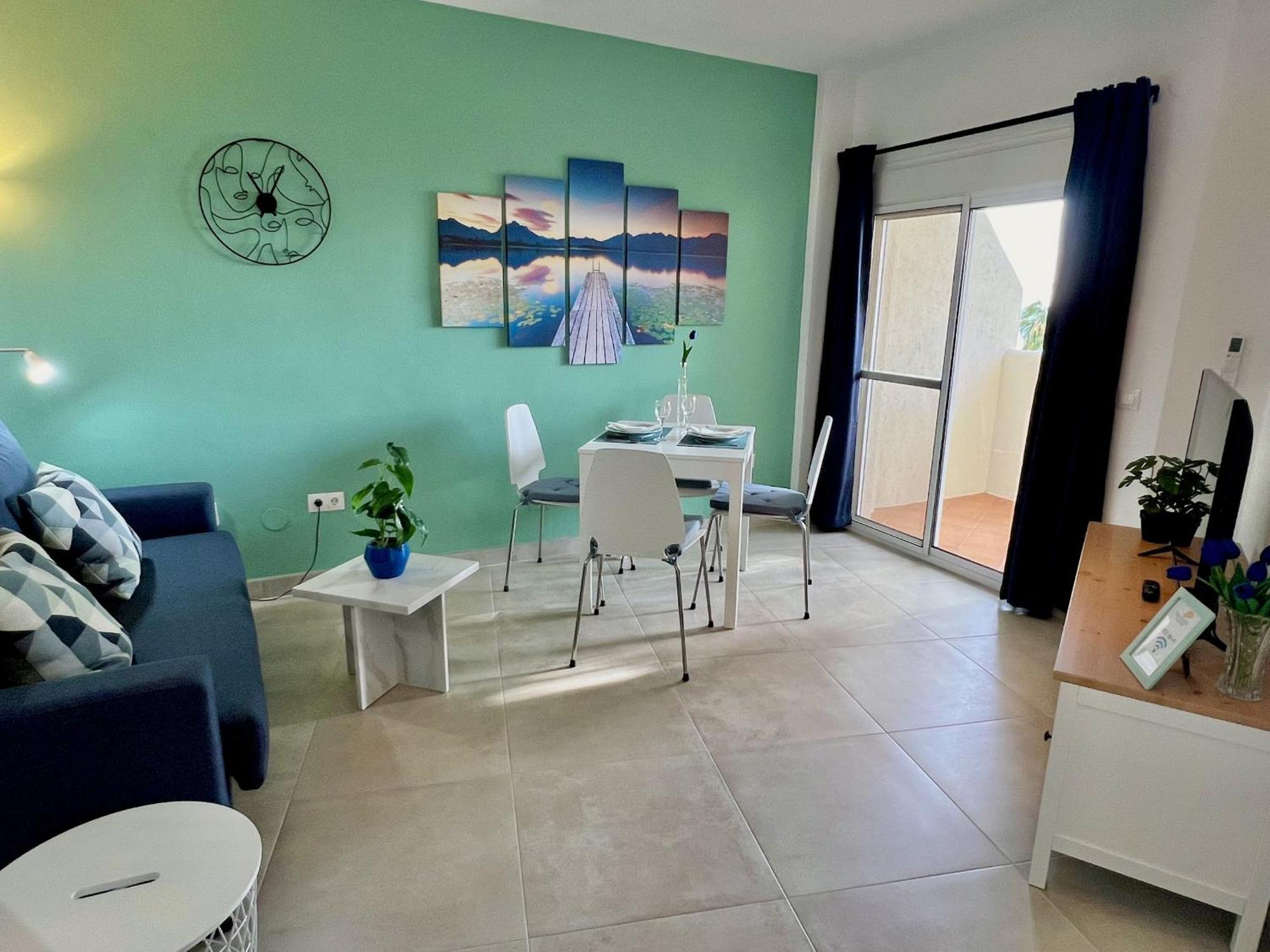Modern Front Sea View In Benalbeach Apartamento *