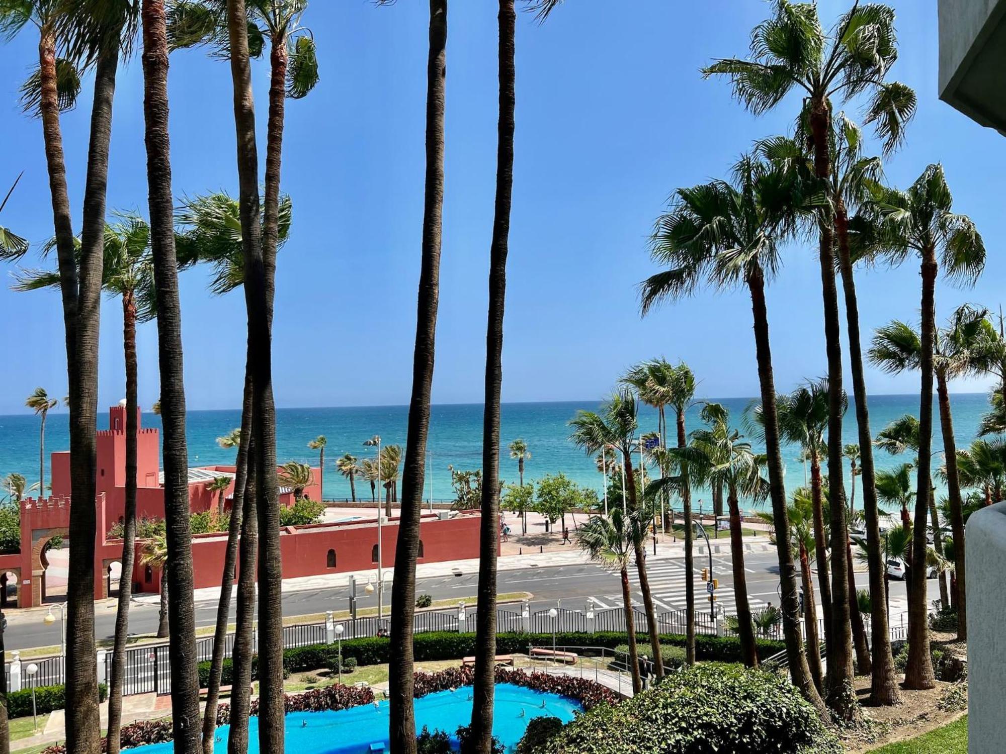 Apartamento Modern Front Sea View In Benalbeach *