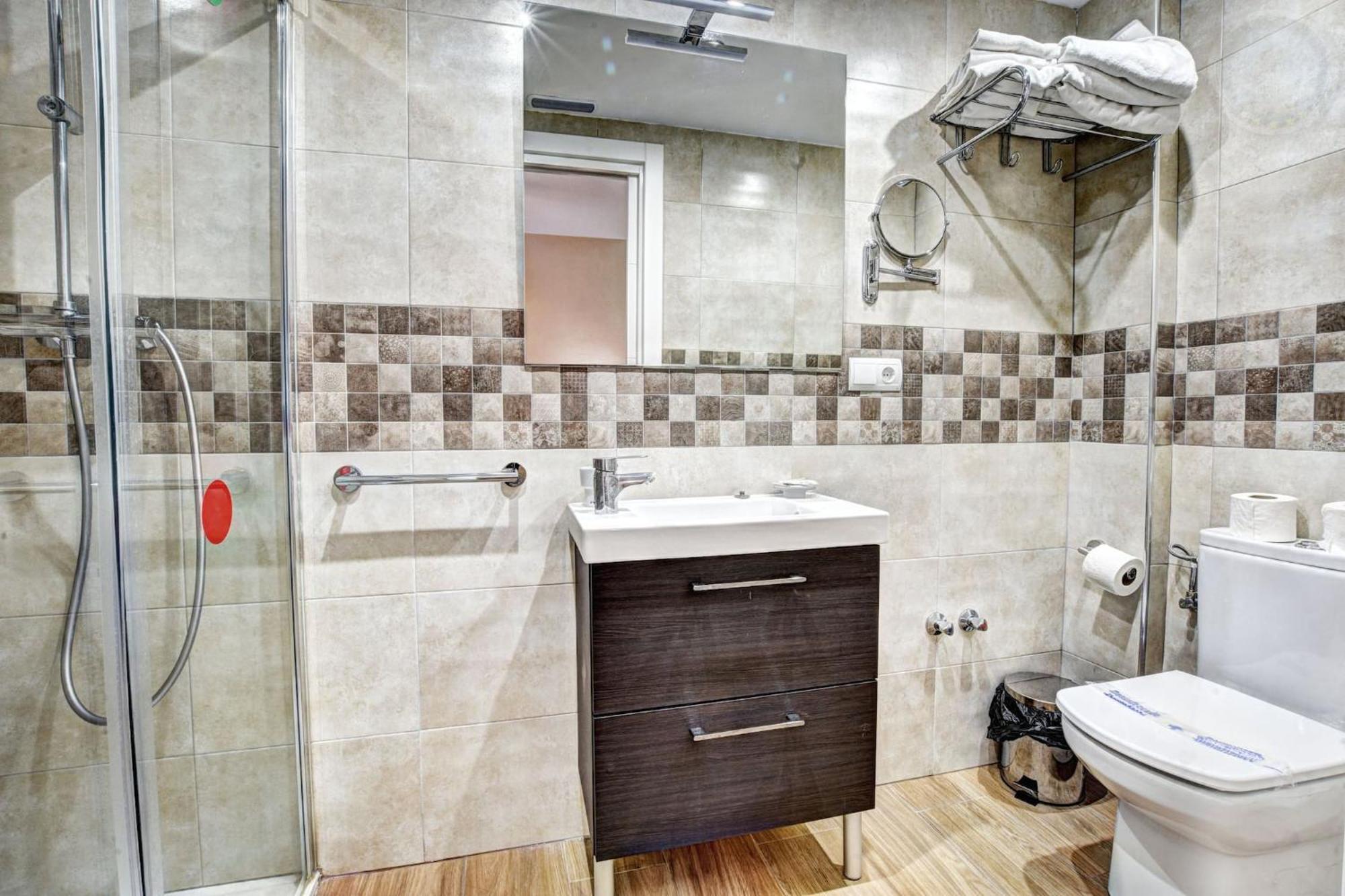 2 Bedroom With Pool And Barbecue Apartment