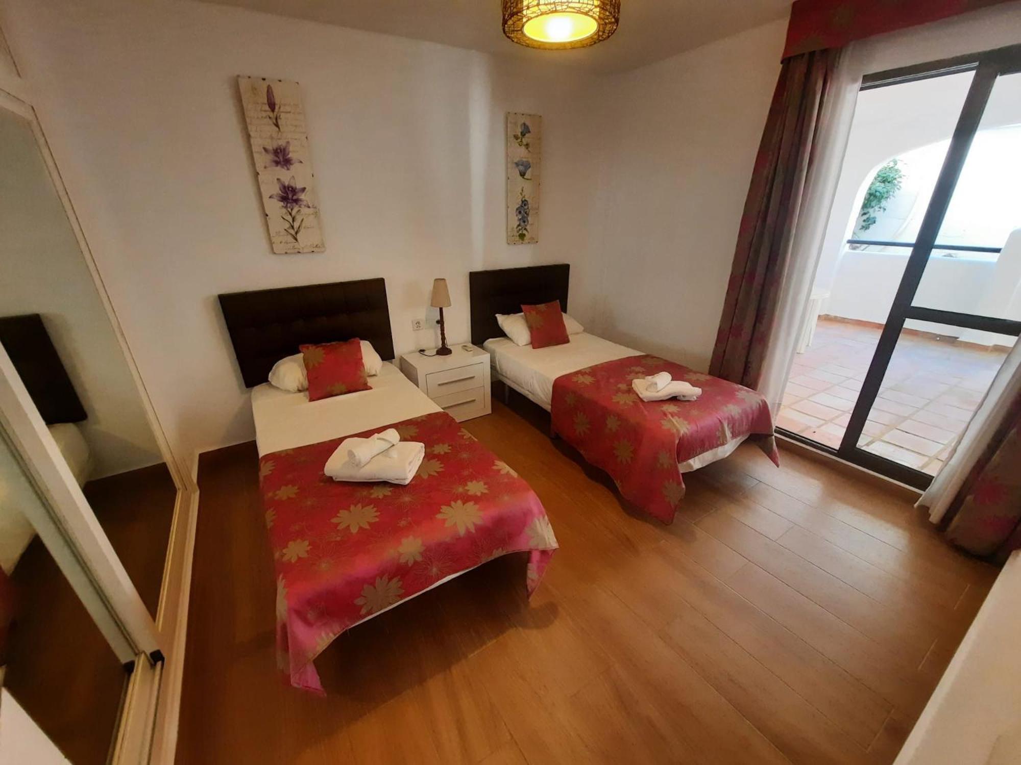Apartment 2 Bedroom With Pool And Barbecue *