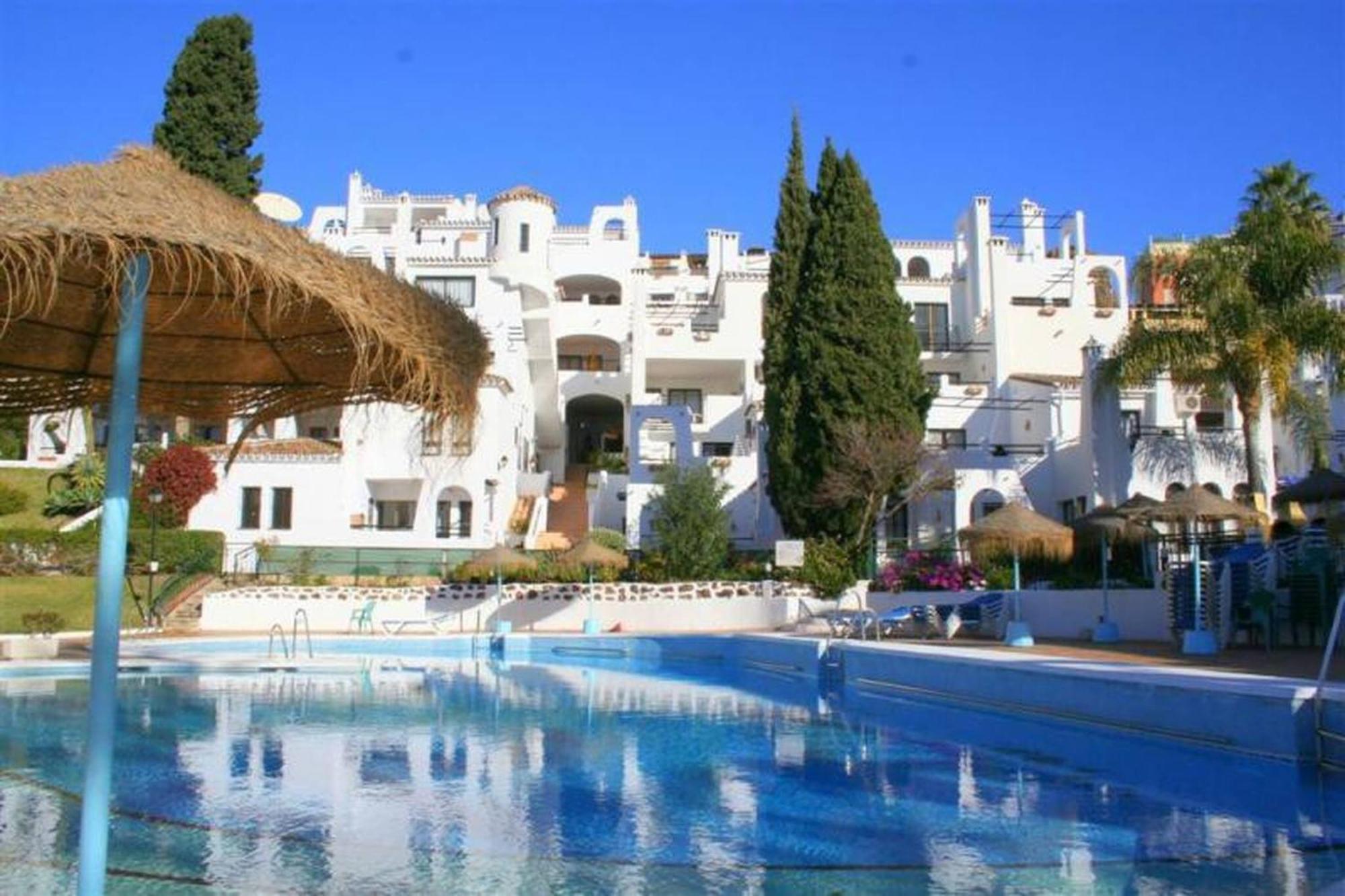 2 Bedroom With Pool And Barbecue Benalmadena