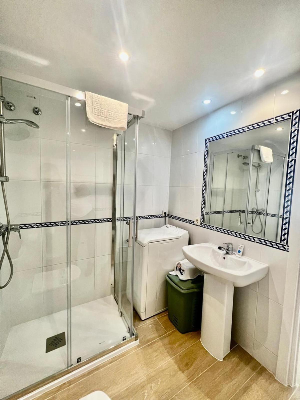 Appartement With Sea Views And Large Terrace Benalmádena