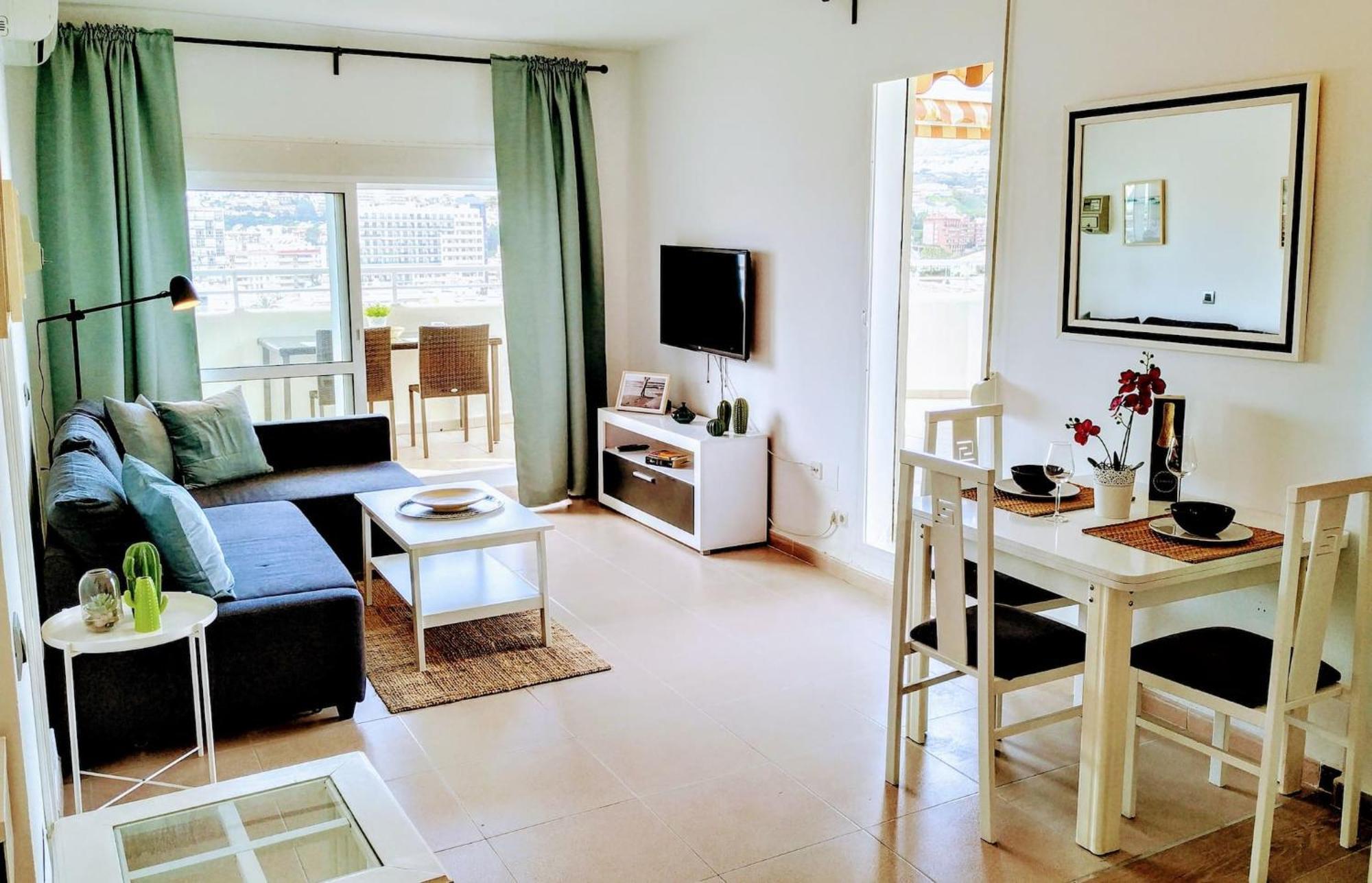 Deluxe Sea View & Large Terrace Apartamento Benalmádena