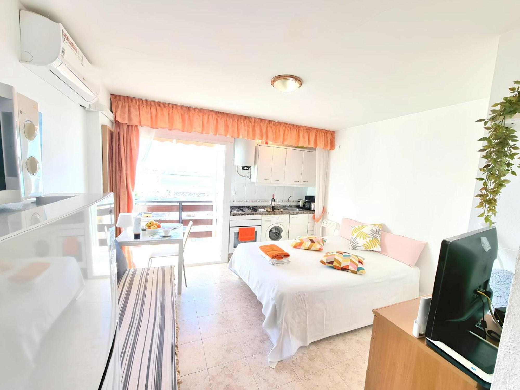 Apartment Elegant With Sea View In 30 M²