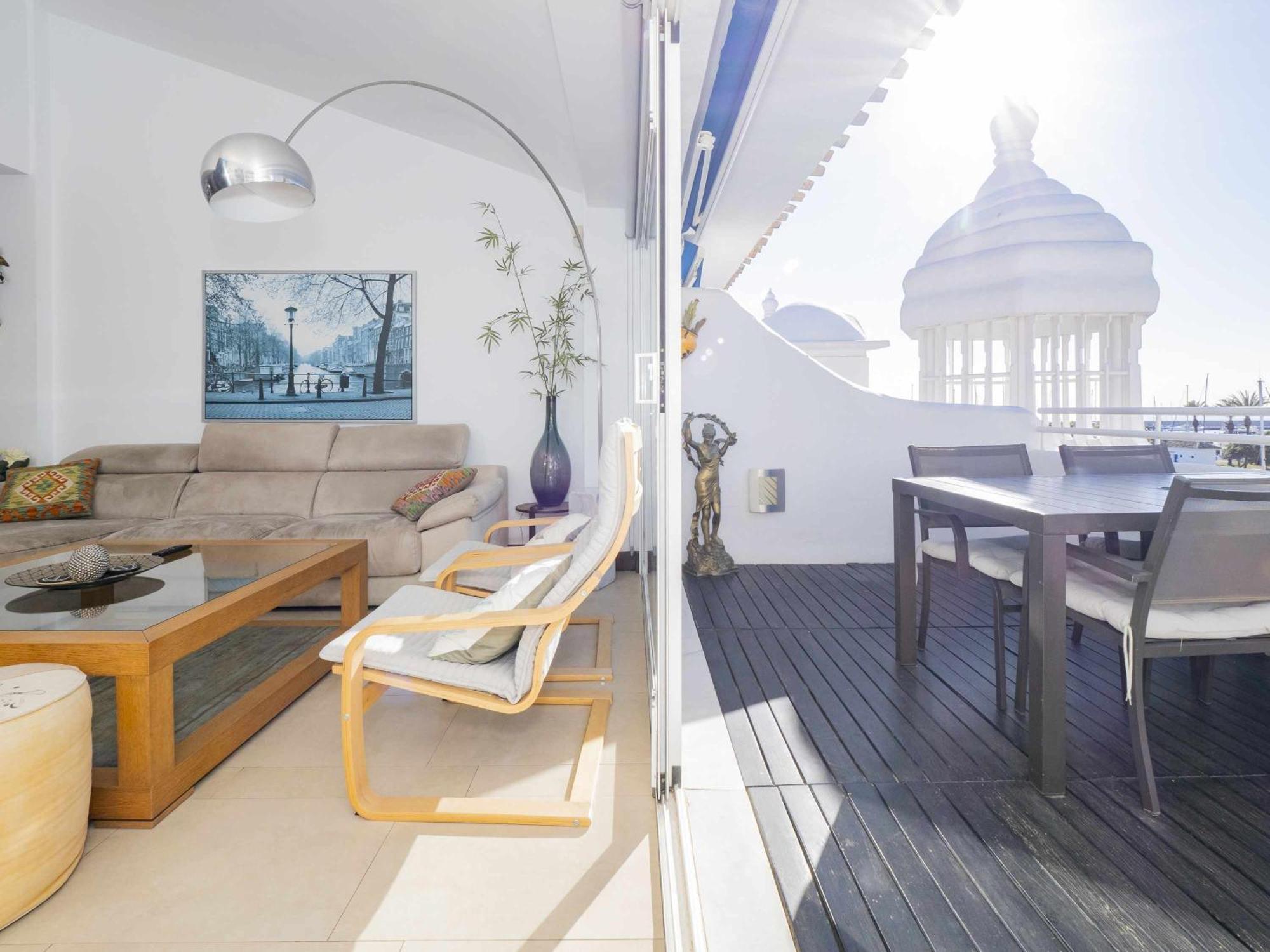 Mshome Puerto Marina Exclusive Apartment