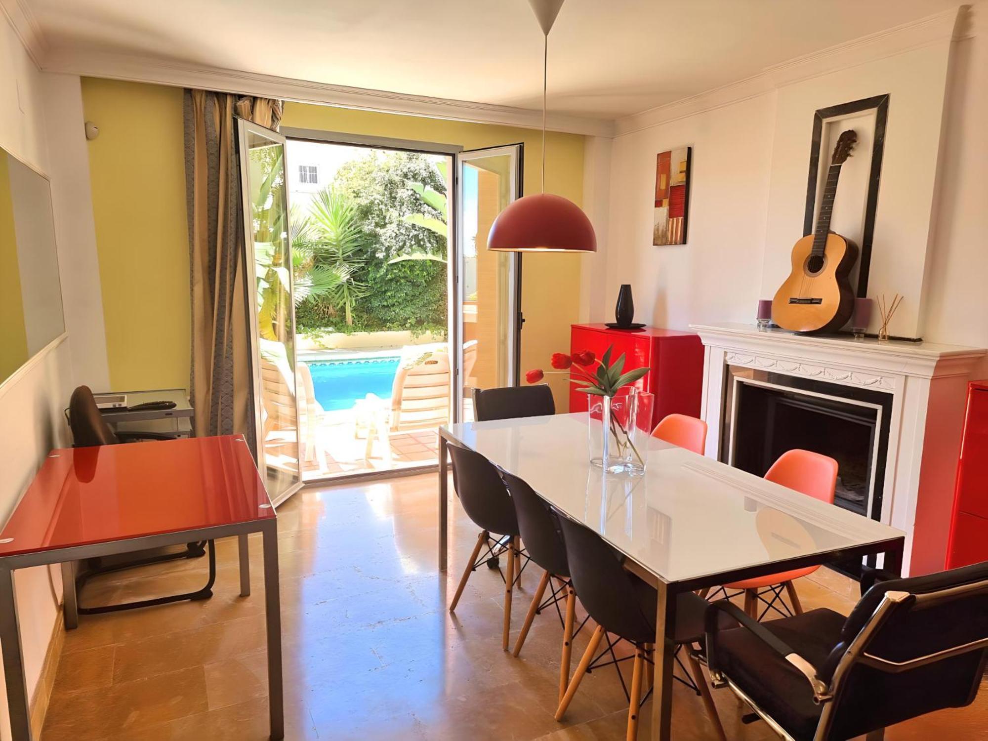 Stunning With Outdoor Swimmingpool, 4 Bedrooms And Wifi Benalmadena