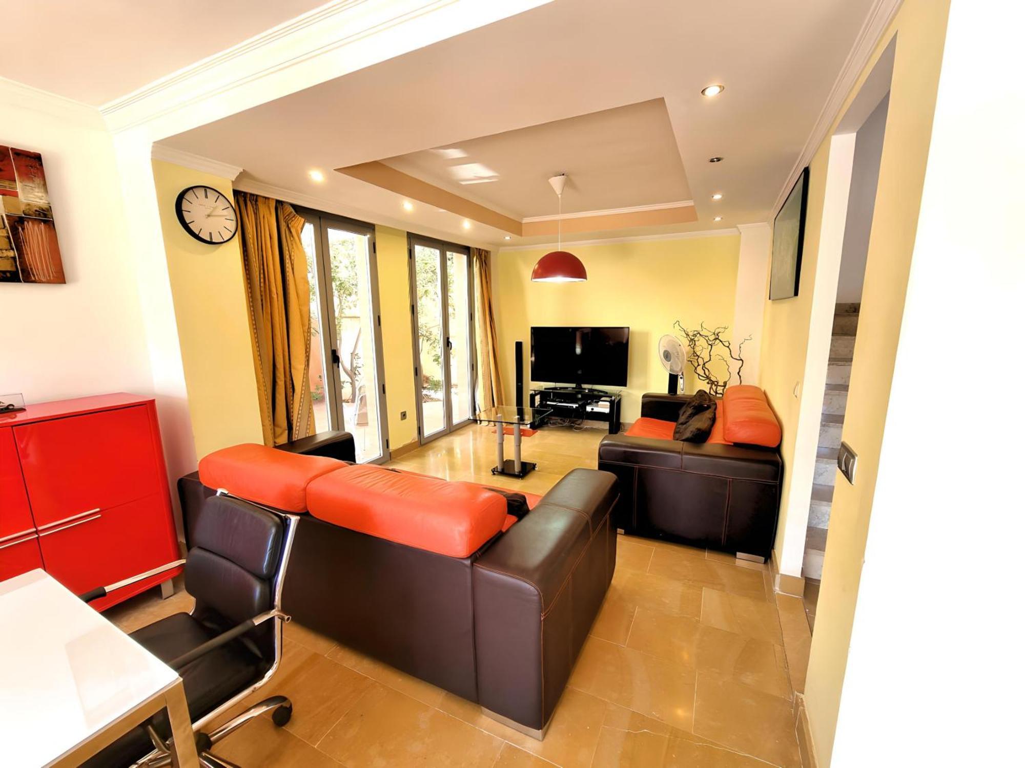 Stunning With Outdoor Swimmingpool, 4 Bedrooms And Wifi Holiday home