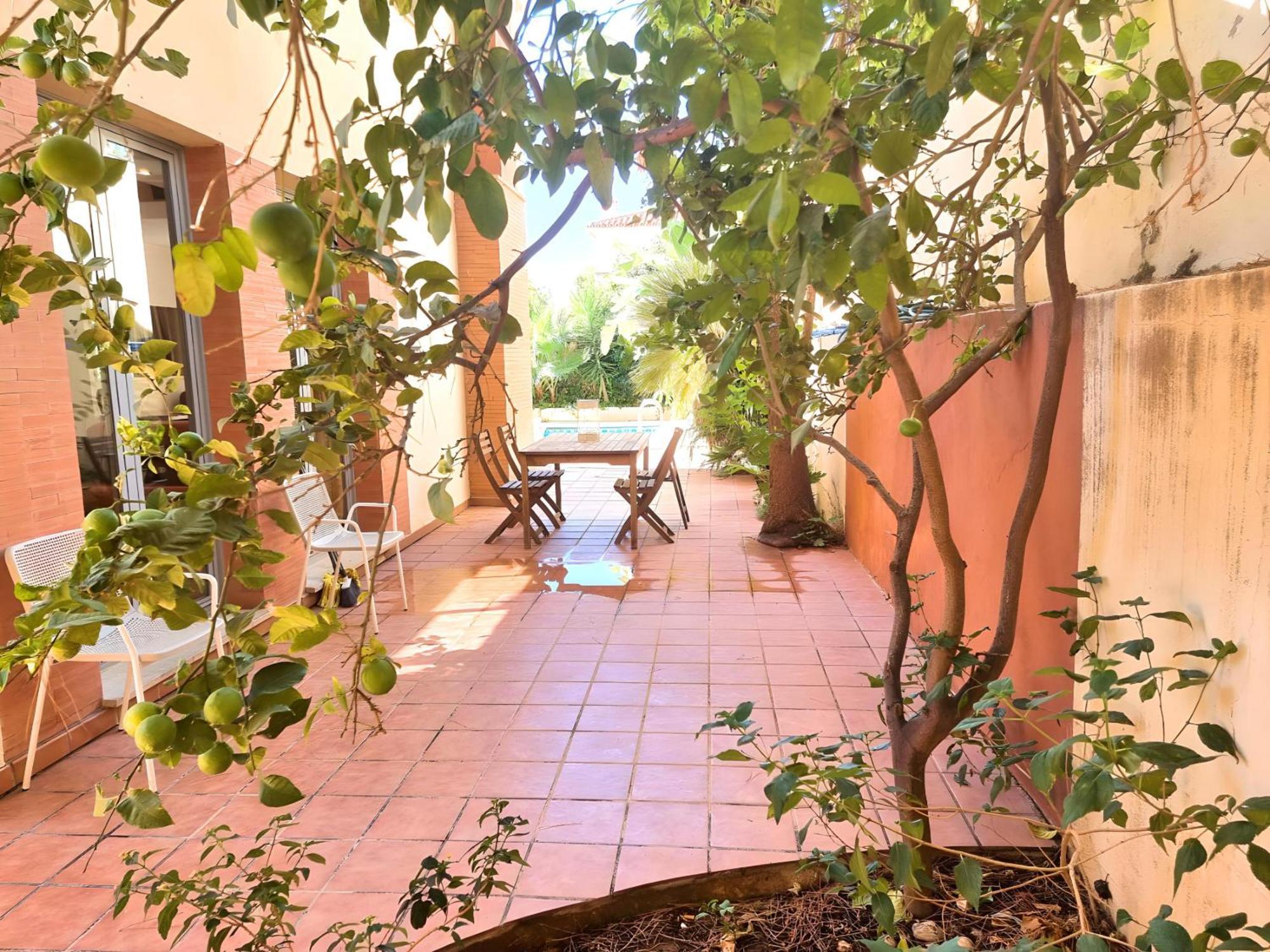 Stunning With Outdoor Swimmingpool, 4 Bedrooms And Wifi Holiday home