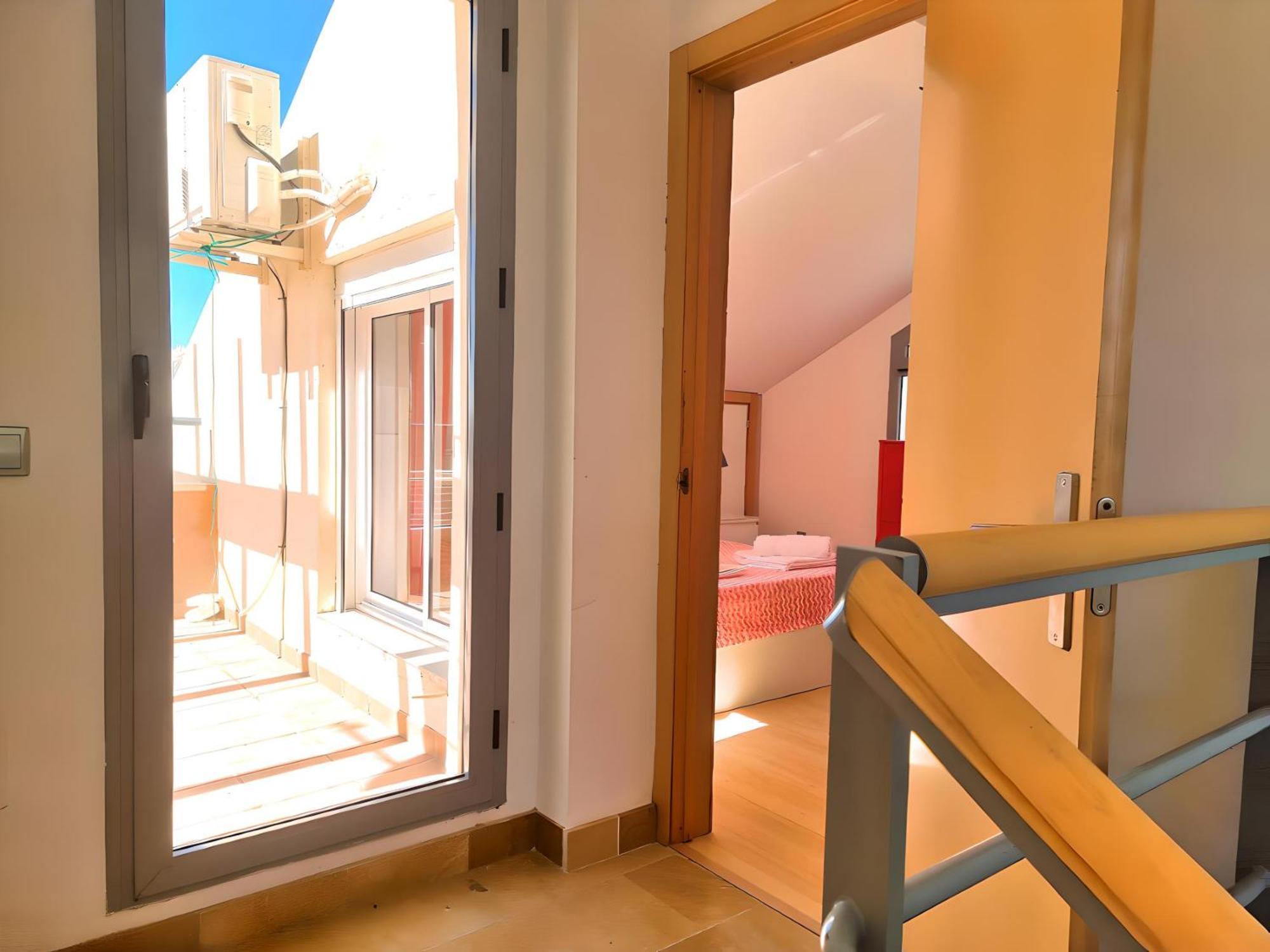 Stunning With Outdoor Swimmingpool, 4 Bedrooms And Wifi