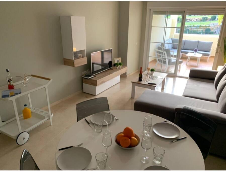 T3 Bilbilgolf Pool Apartment