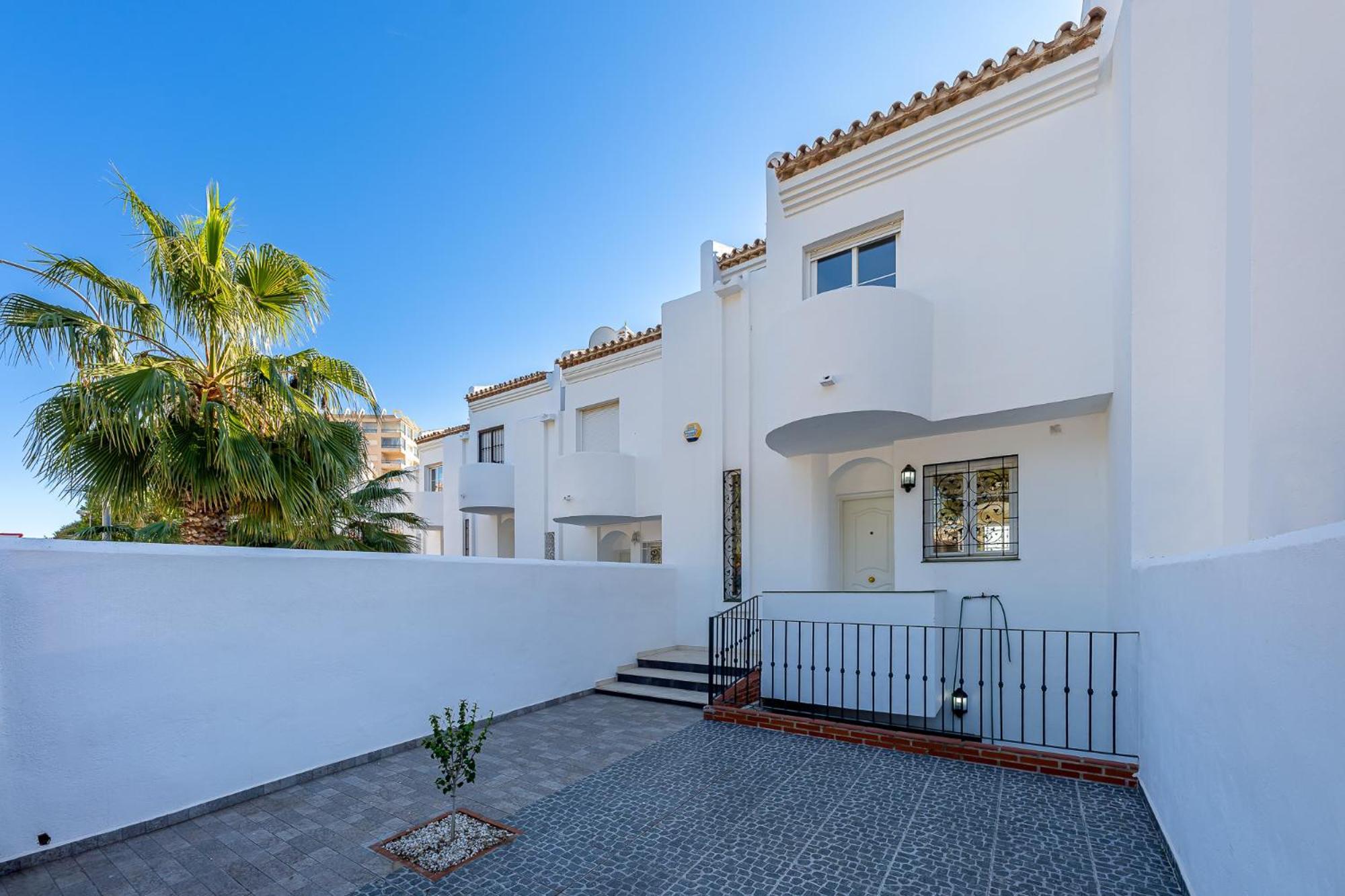 Chalet In Torrequebrada Residencial Golf Urbanization