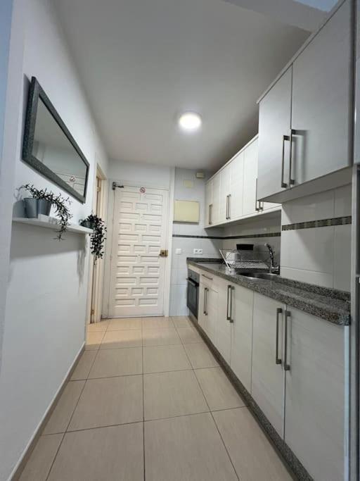 Benalbeach En La Playa Apartment