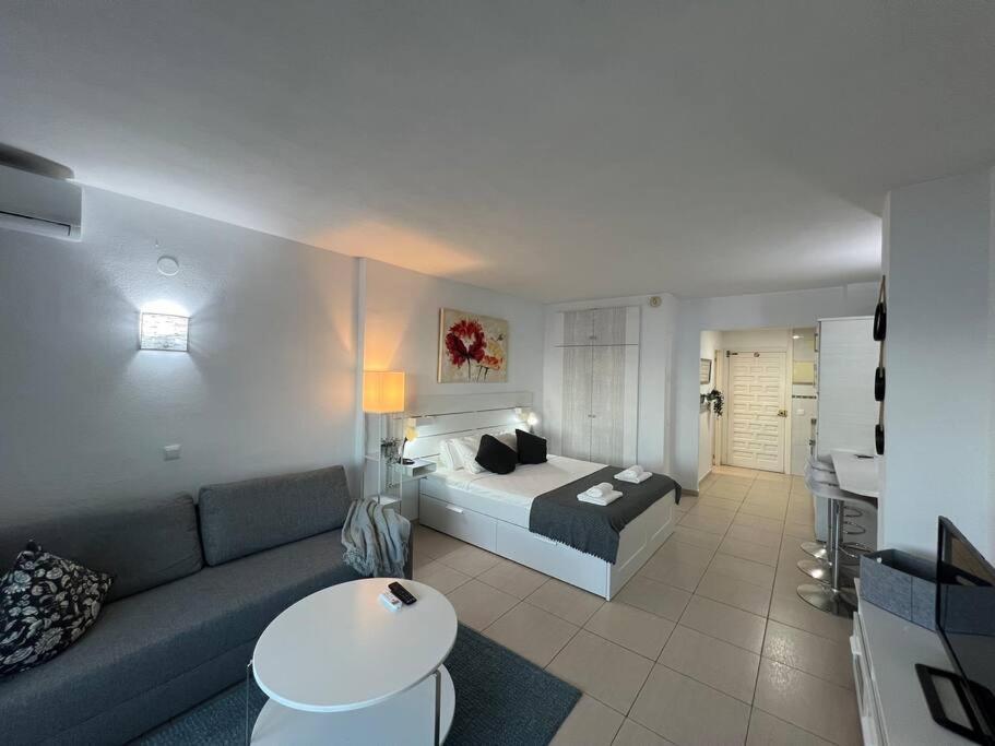 Benalbeach En La Playa Apartment *