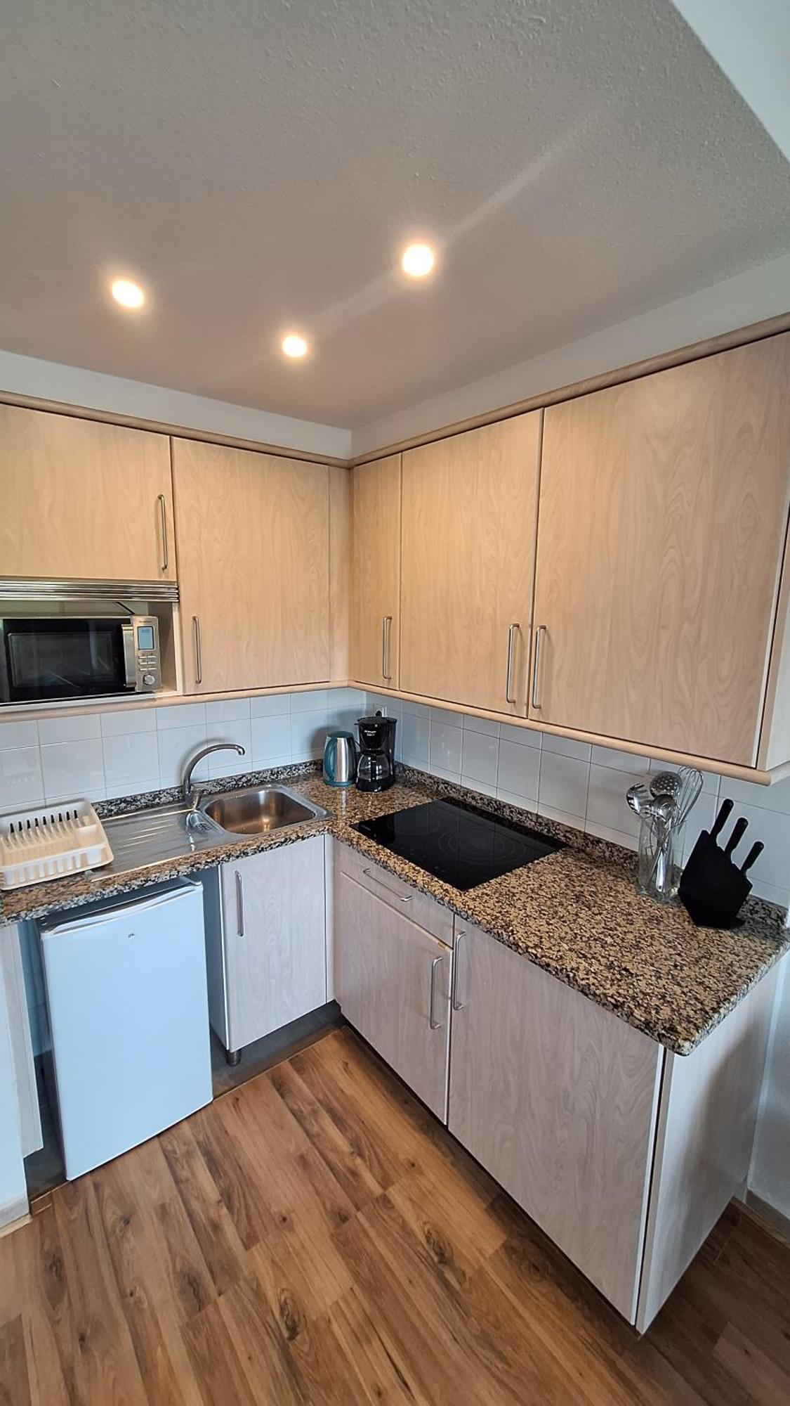 El Fantastico Benalbeach, Breakfast Included Apartamento