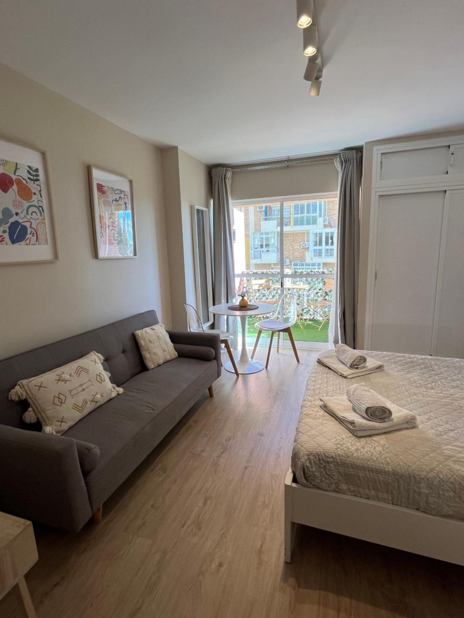 Estudio Boutique En Benalmadena, Recepcion 24 Horas, Piscinas Benalmadena