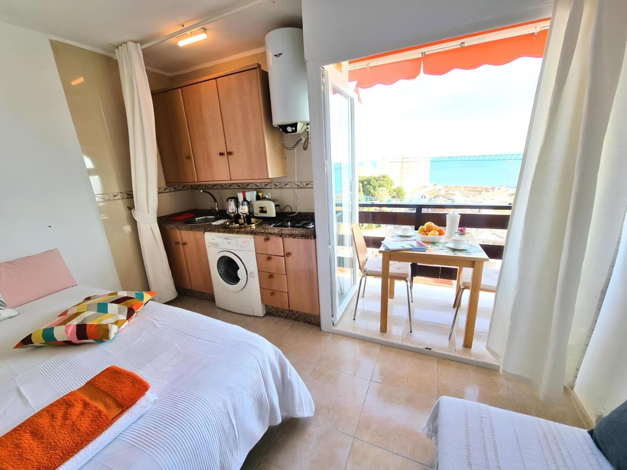 Estudio Las Naciones Apartment *