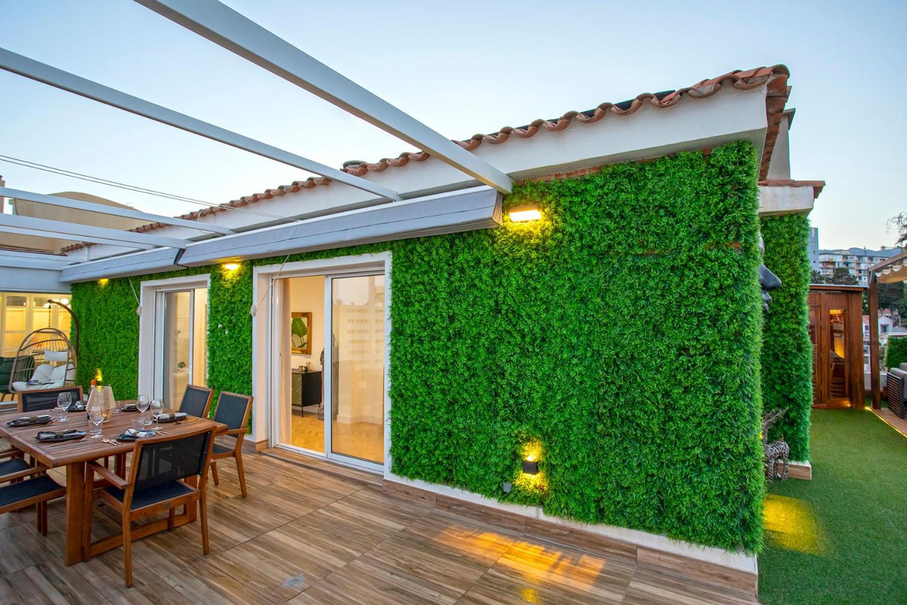 Luxury Penthouse Sea Views- Jacuzzi - Sauna Apartamento