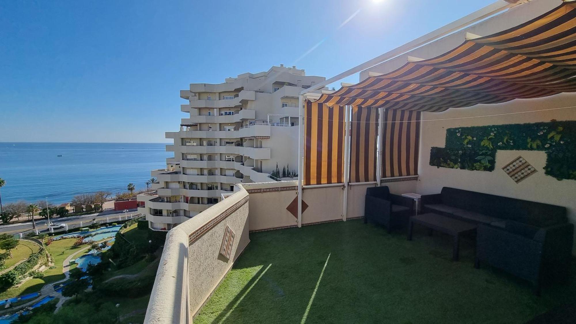 Benalbeach. Espectacular Terraza, Vistas Al Mar. Apartment *
