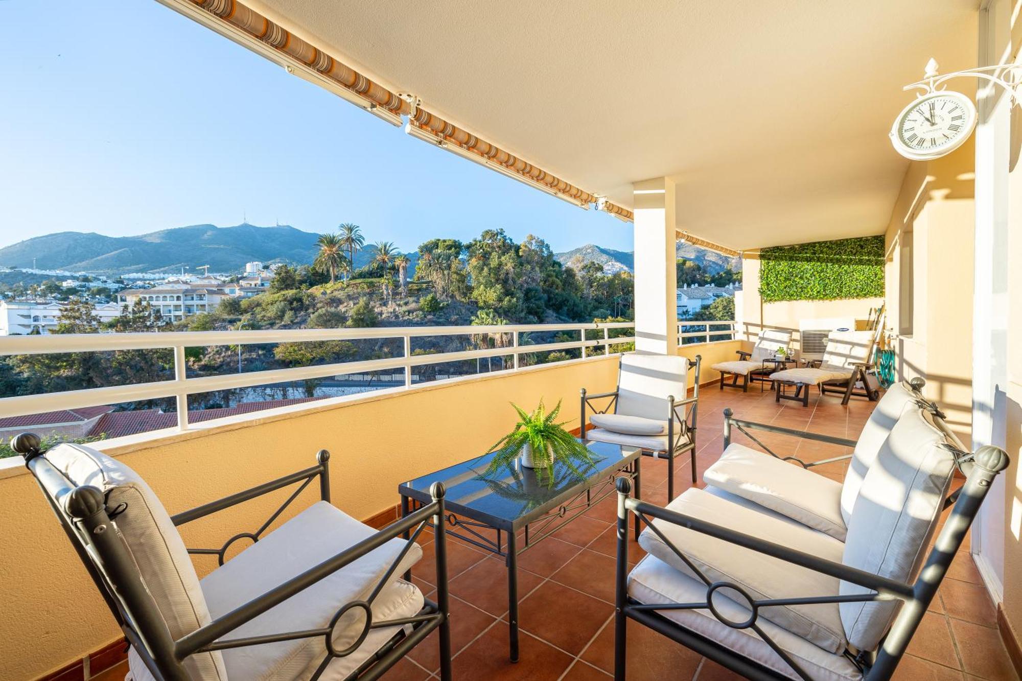 Holidays2nueva Torrequebrada 2 Bedrooms And 2 Bathrooms, Terrace, Community Pool And Garage Appartement *