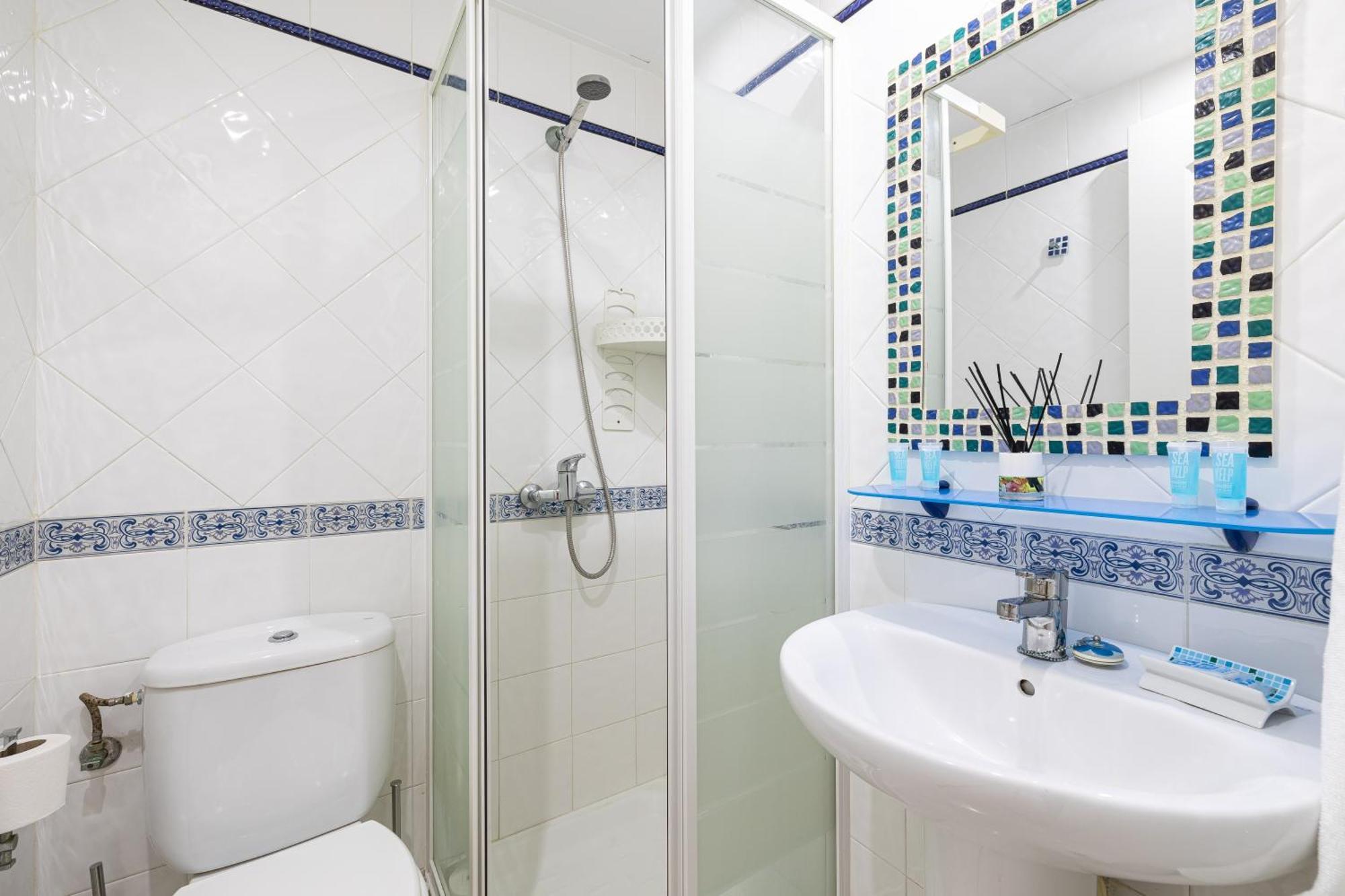 Holidays2nueva Torrequebrada 2 Bedrooms And 2 Bathrooms, Terrace, Community Pool And Garage Appartement *