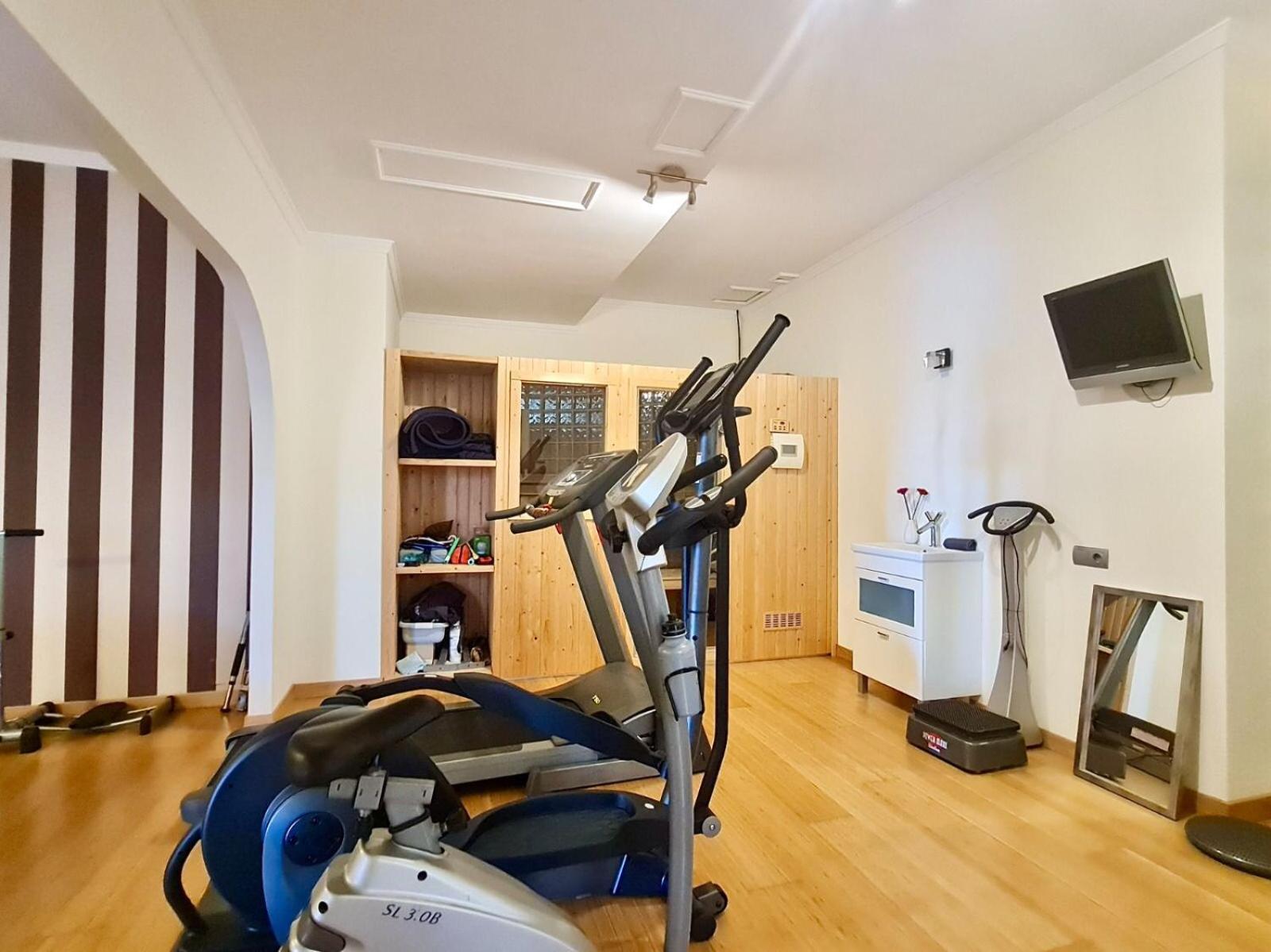 Villa La Vista - Family Friendly Private Pool, Bbq, Sauna
