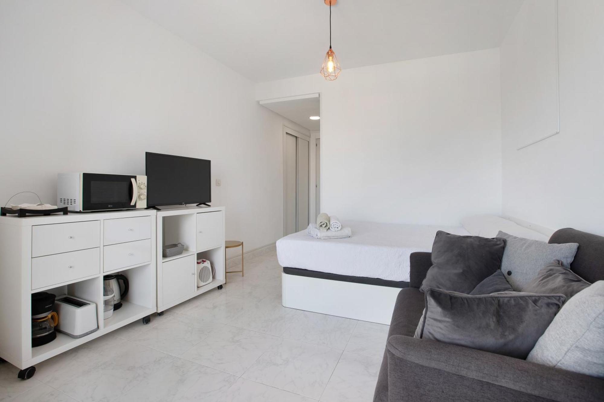 Calle Manuel Mena 4 Apartment *