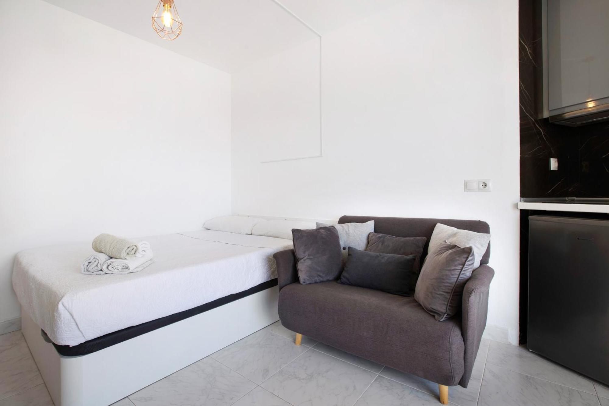 Calle Manuel Mena 4 Apartment *