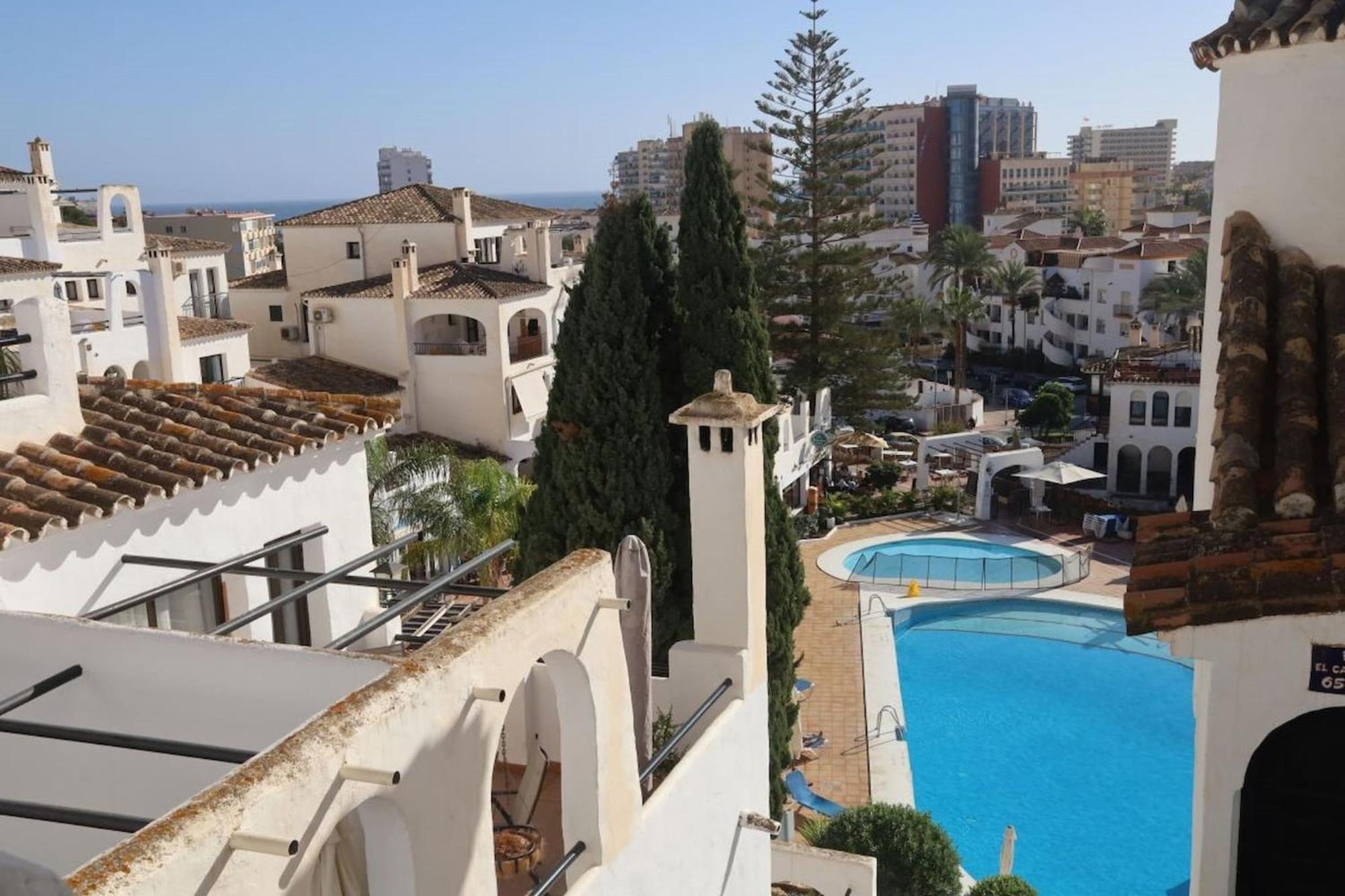 En Pueblo Evita Con Piscina Y Terraza Apartment *