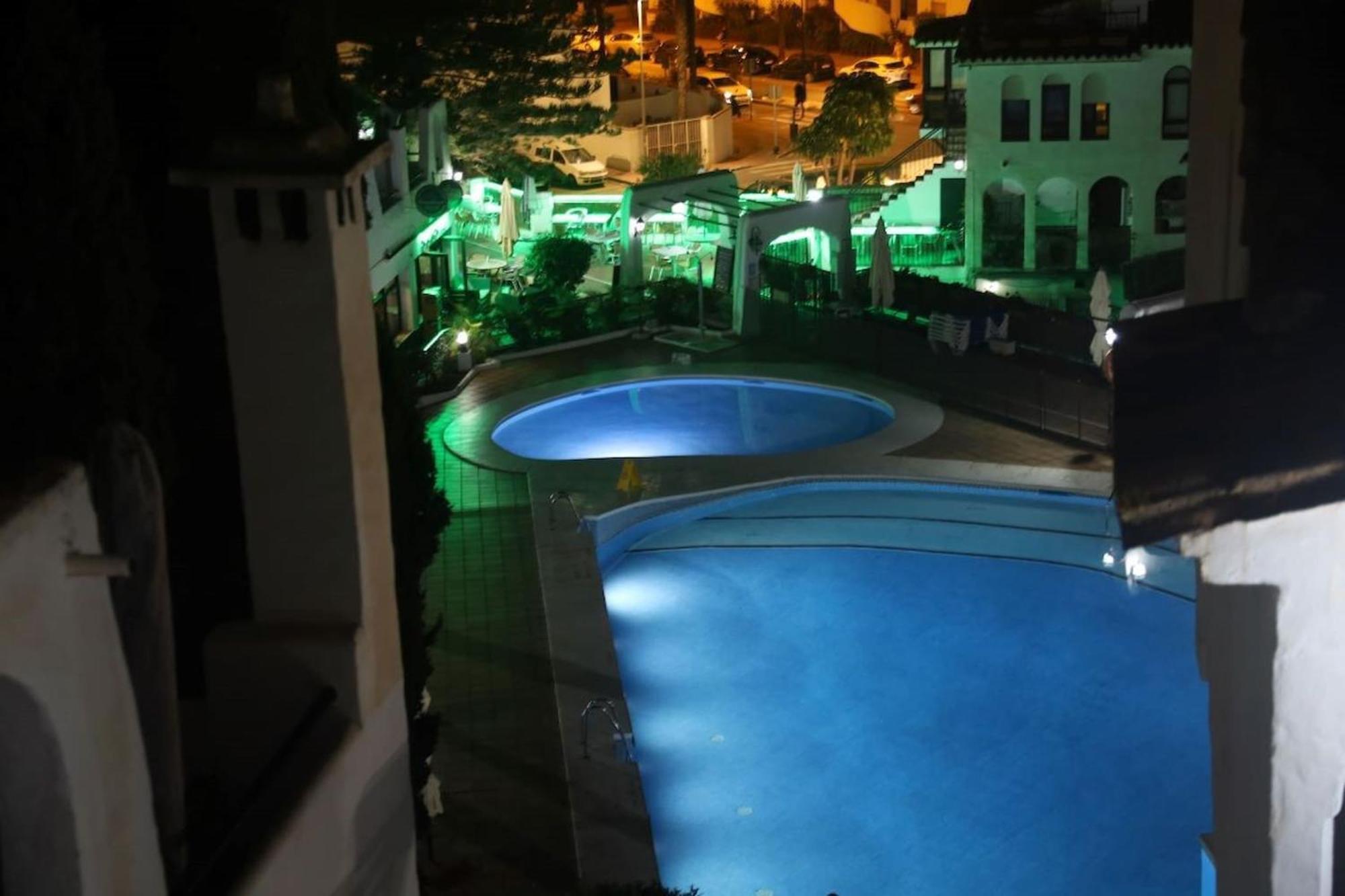 En Pueblo Evita Con Piscina Y Terraza Apartment Benalmadena