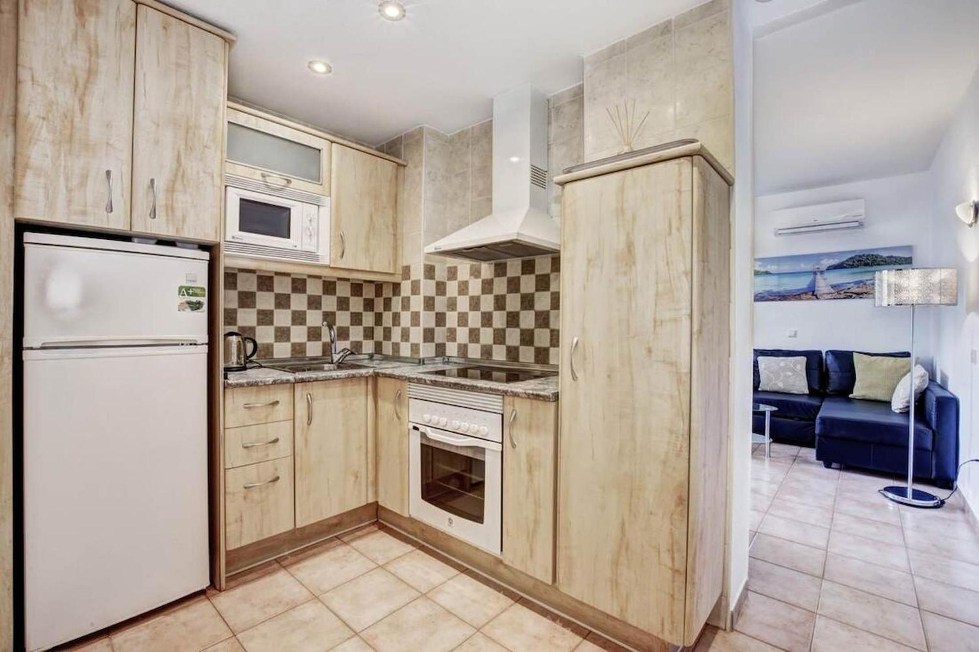 Apartment Deluxe In Benalbeach With Water Park