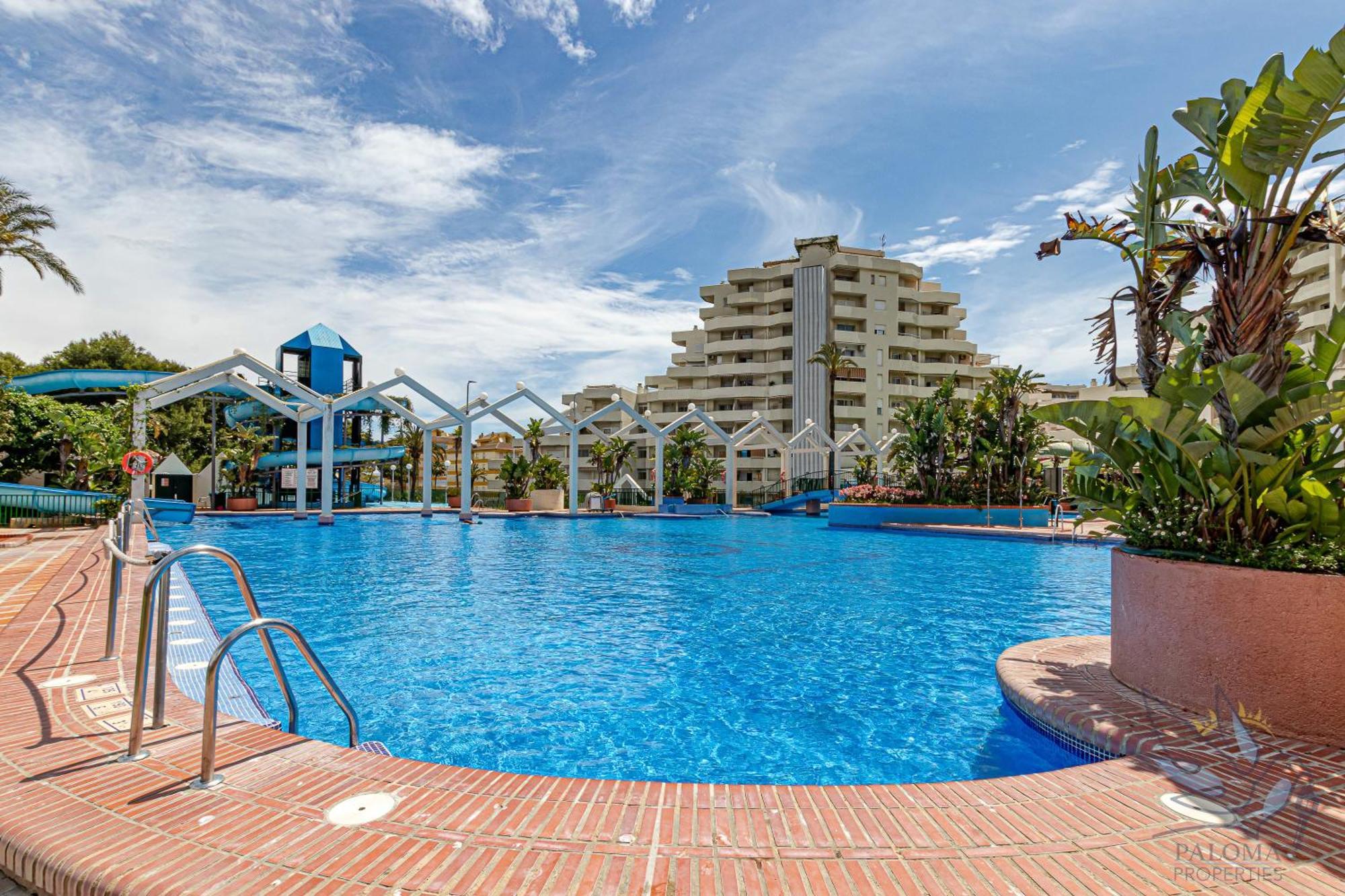 Hermoso En Benalbeach Con Vistas Al Mar Apartment *