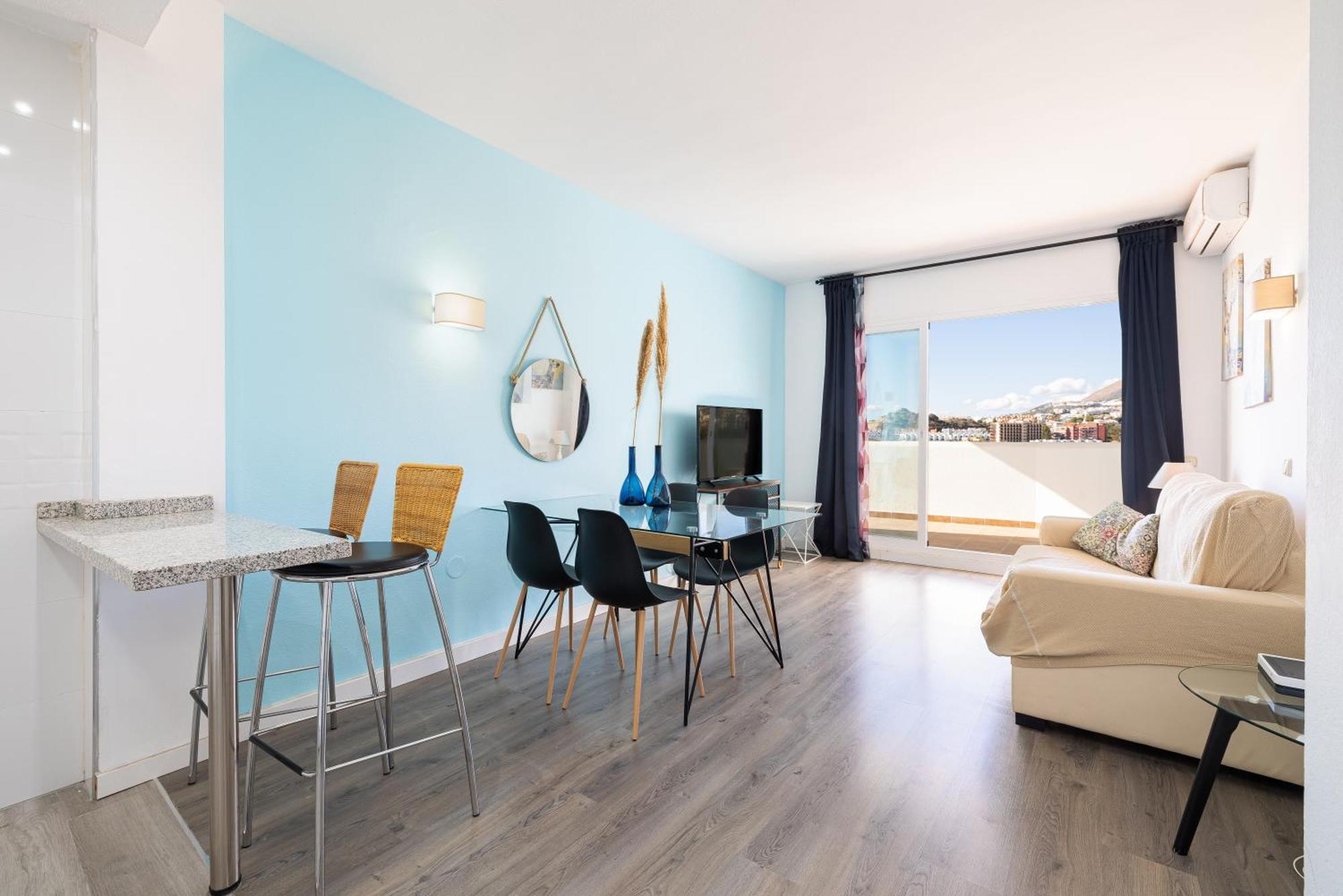 Holidays2benal Terraza Solarium Apartment *