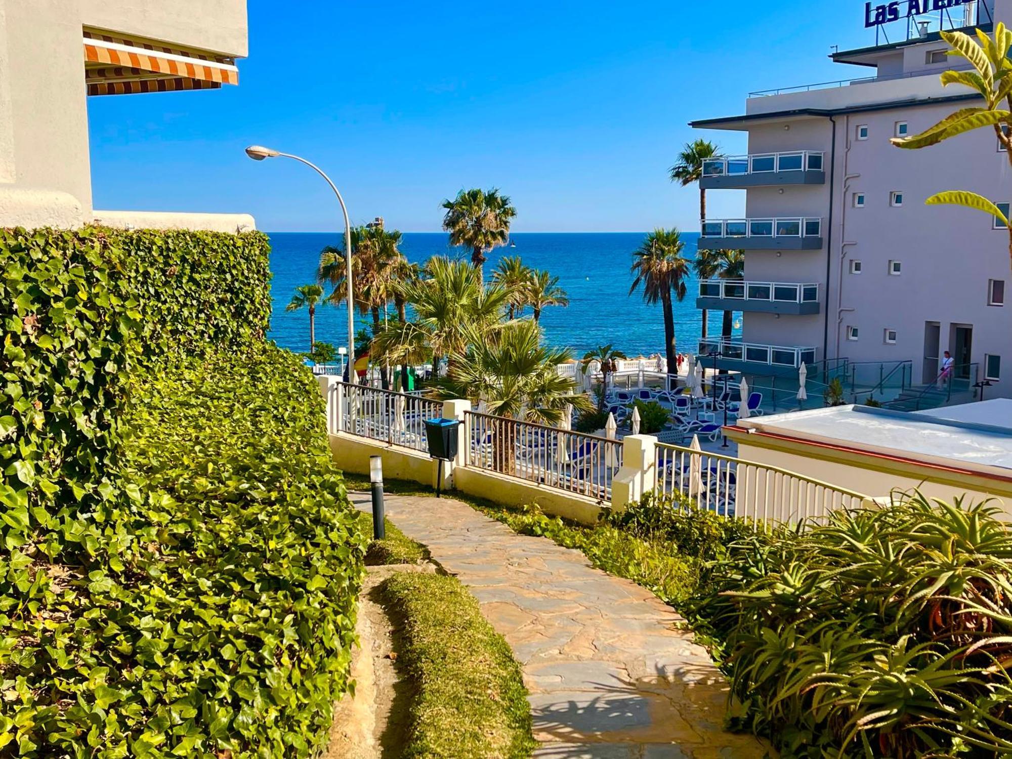Benalbeach 2bdr Beach100m 5 Pools Gardens * Benalmádena