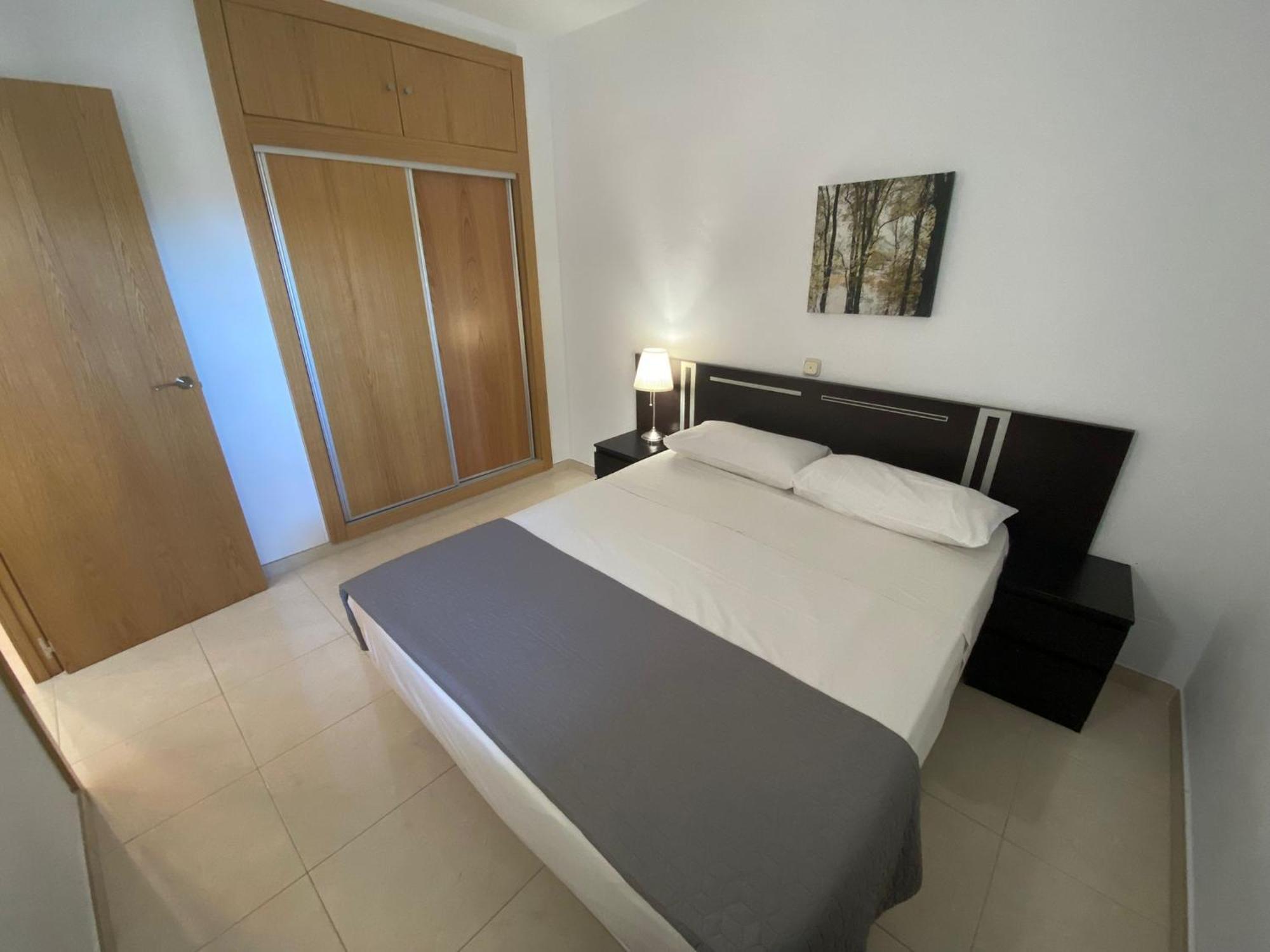 Benal Superb Front 1 Bedroom Apartment, Sleeps 5 * Benalmádena