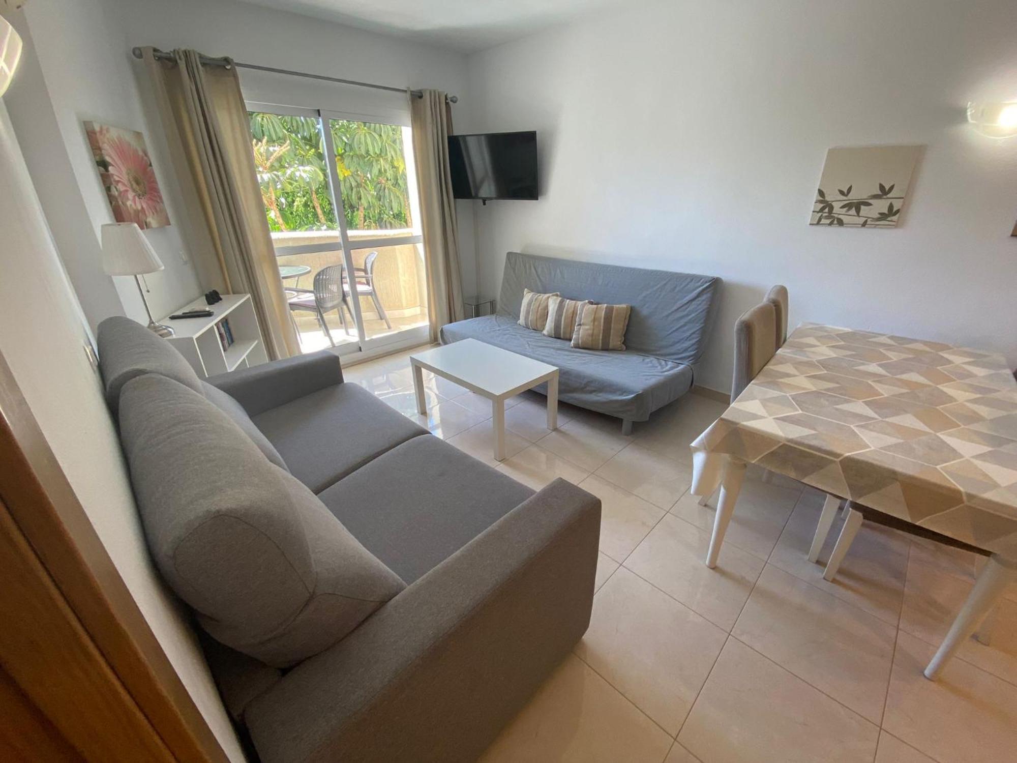 Benal Superb Front 1 Bedroom Apartment, Sleeps 5 Appartement