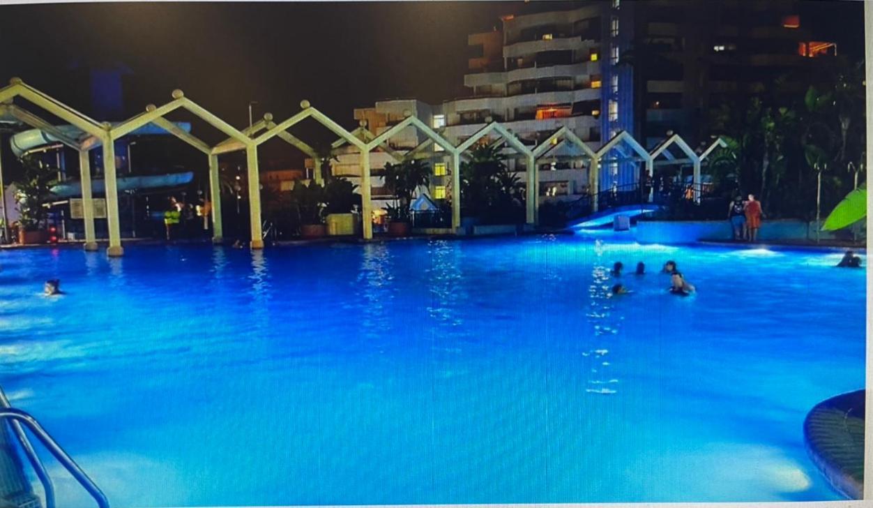 Benalbeach 2bdr Beach100m 5 Pools Gardens * Benalmádena