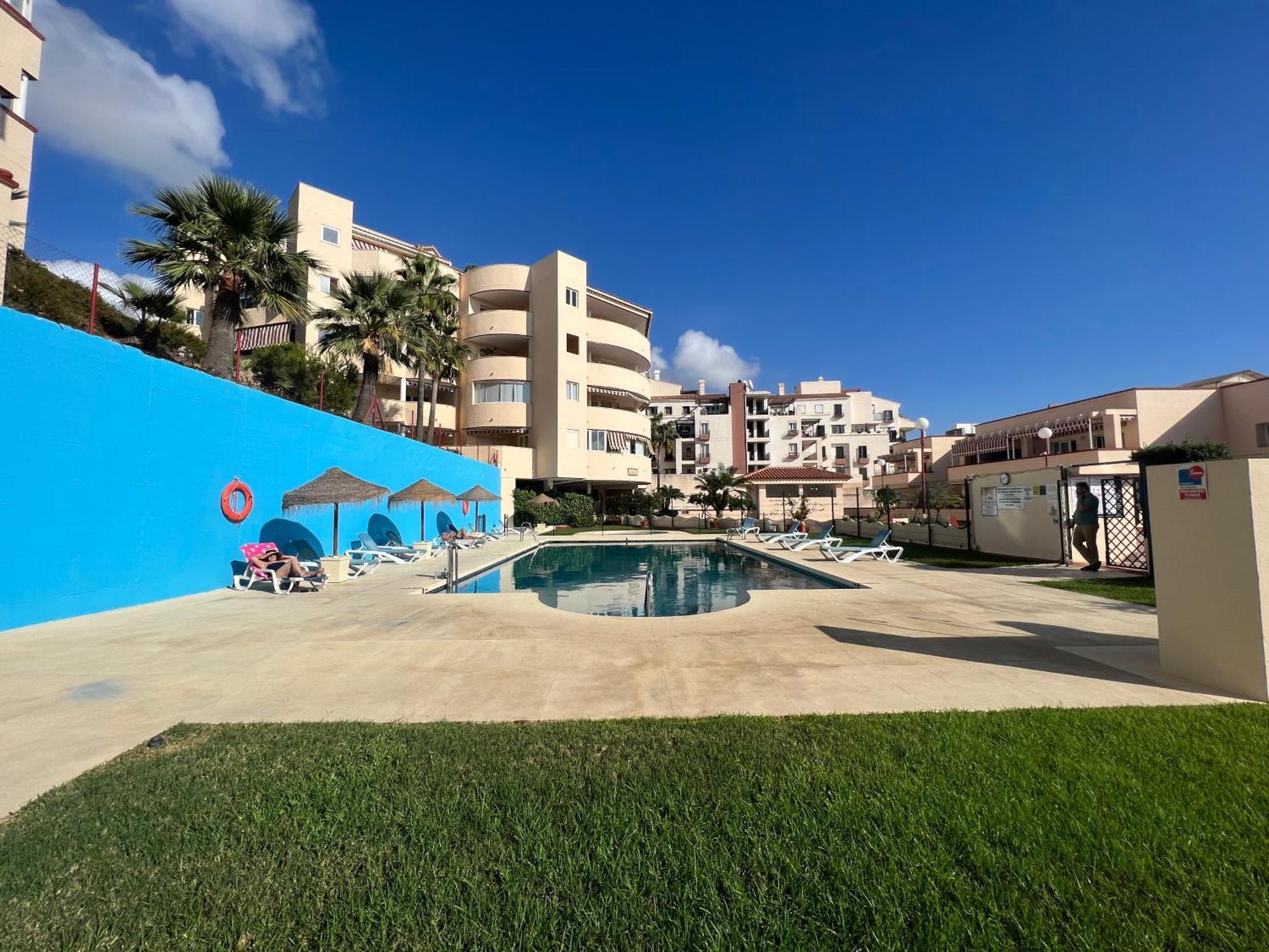 Beachfront Retreat Big Balcony And City Sea Views Benalmadena