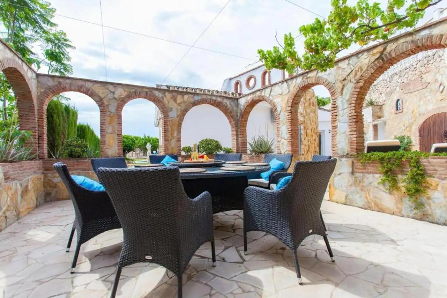 Summer Offers! Fabulous Luxury Near The Sleeps 8 *
