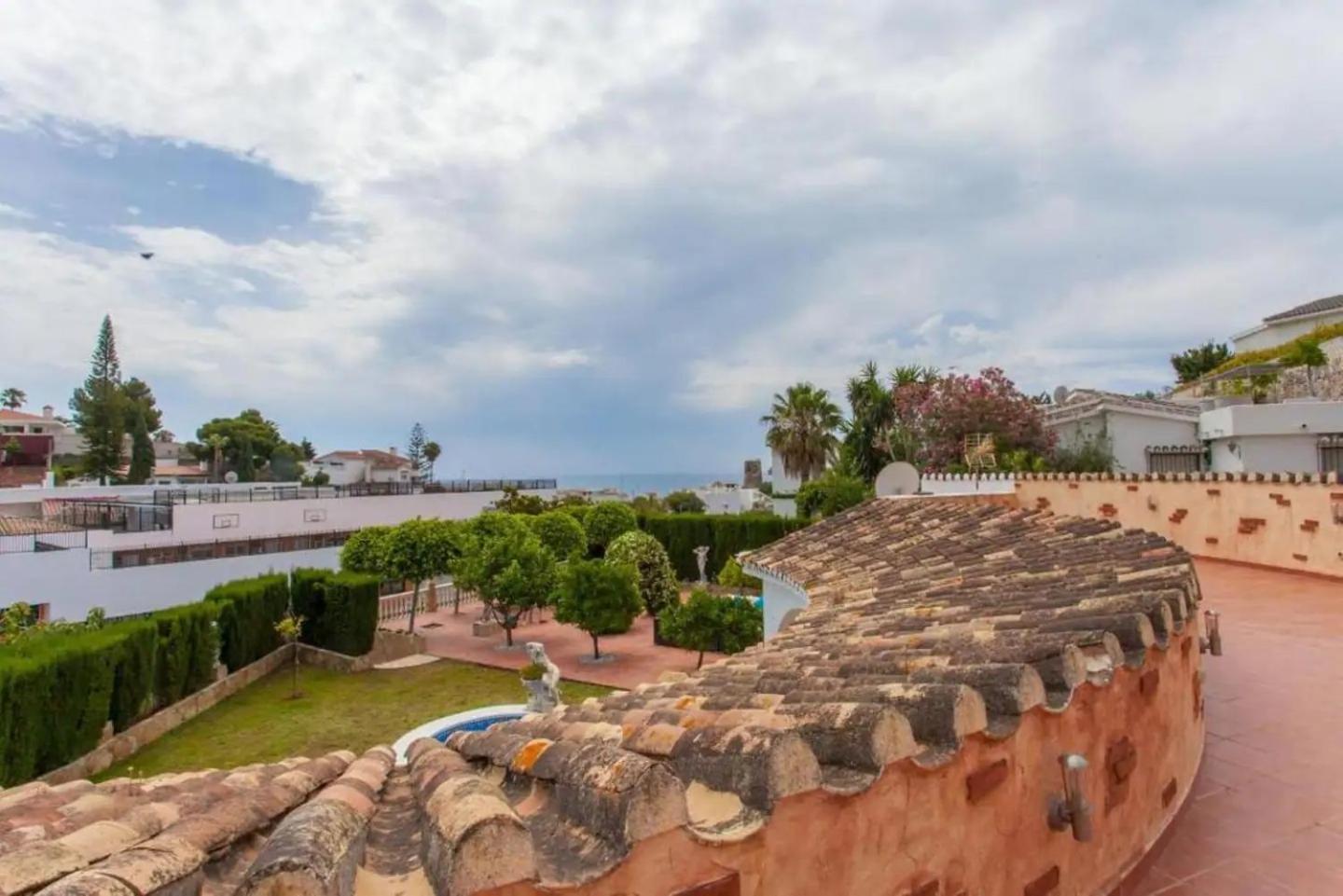 Villa Summer Offers! Fabulous Luxury Near The Sleeps 8 *