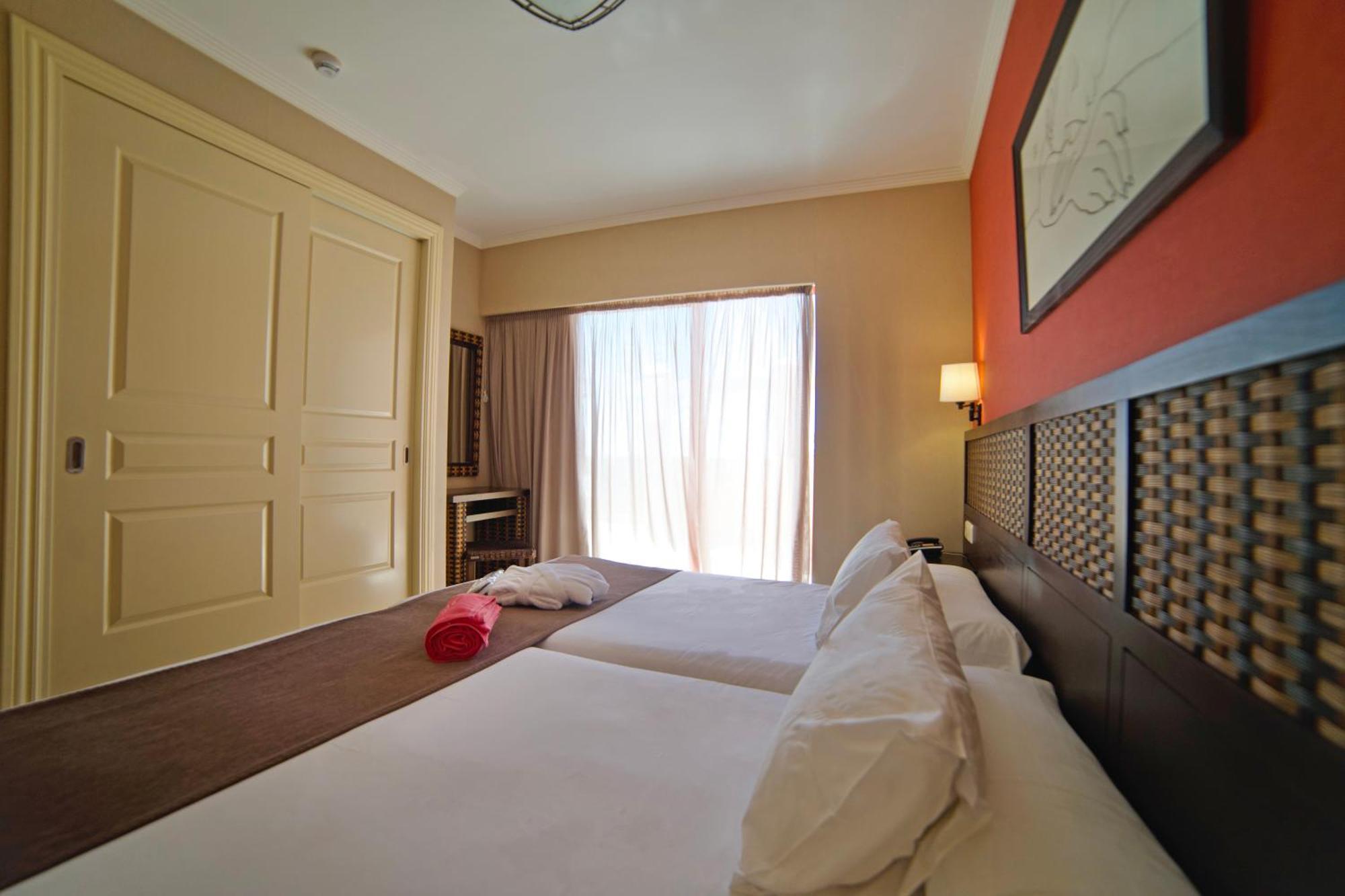 World Hotel