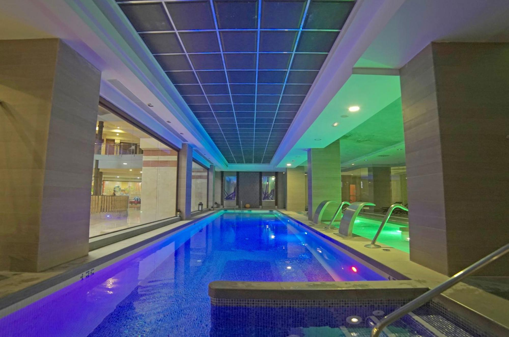 World Polynesia 4* Benalmadena