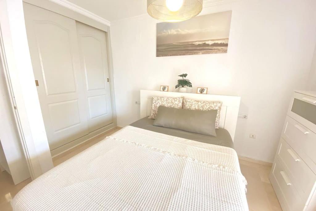 Fabuloso Apartamento En Con Piscina Benalmádena