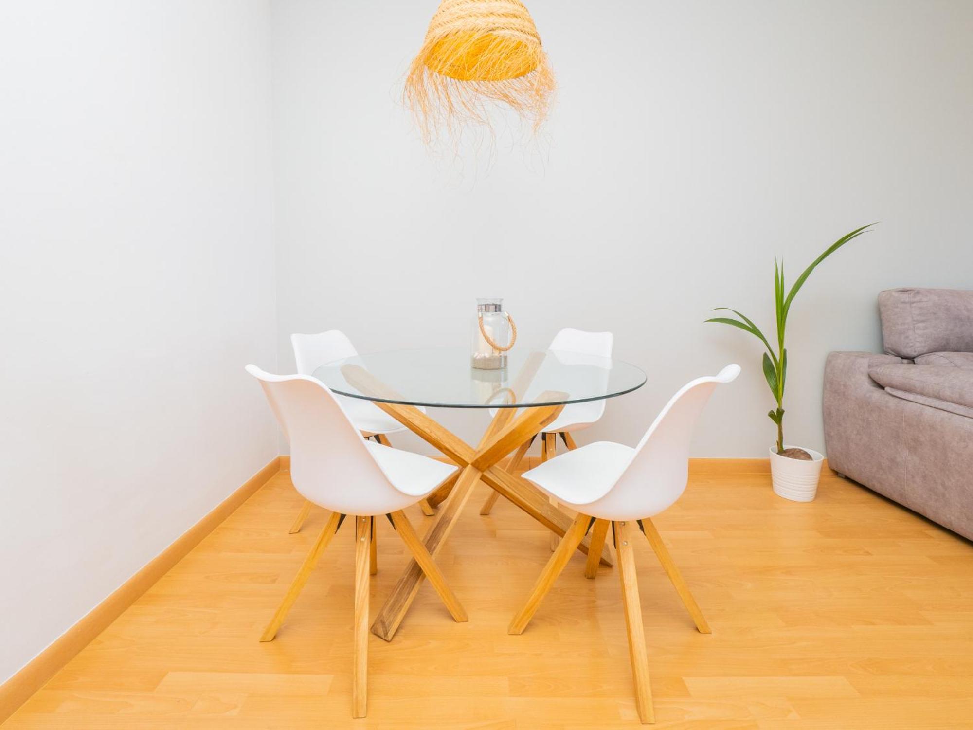Cubo's Benalvistas Urban Love & 2 Free Parking Apartment *