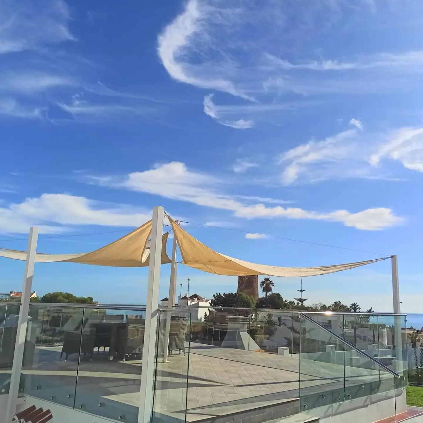 Luxury 7 Bedroom Heated Pool Hot Tub 5 Mins From The Sleeps 16 Benalmádena