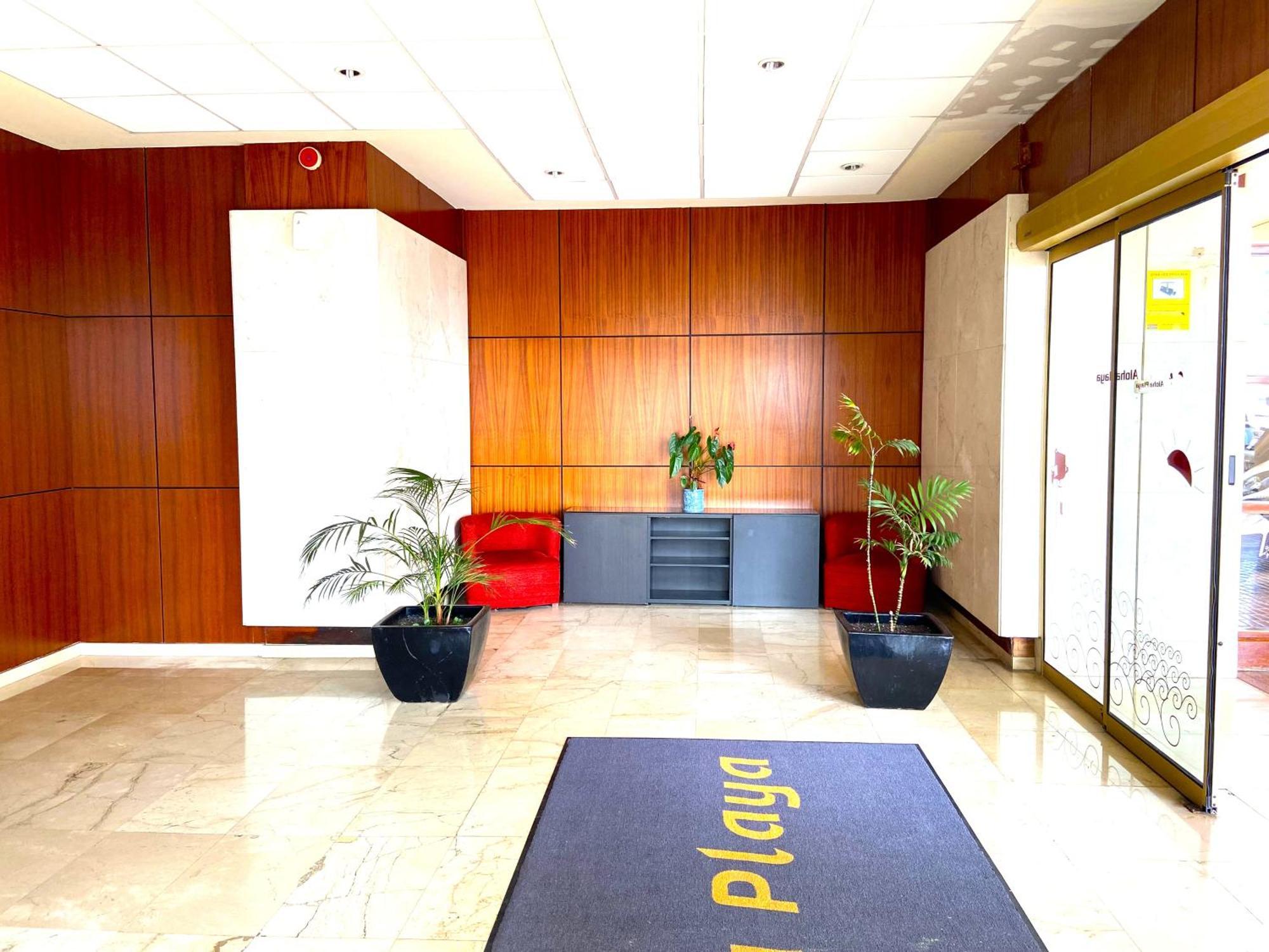 Aloha Playa Deluxe Wifi Swimming Pools & Parking Apartment *