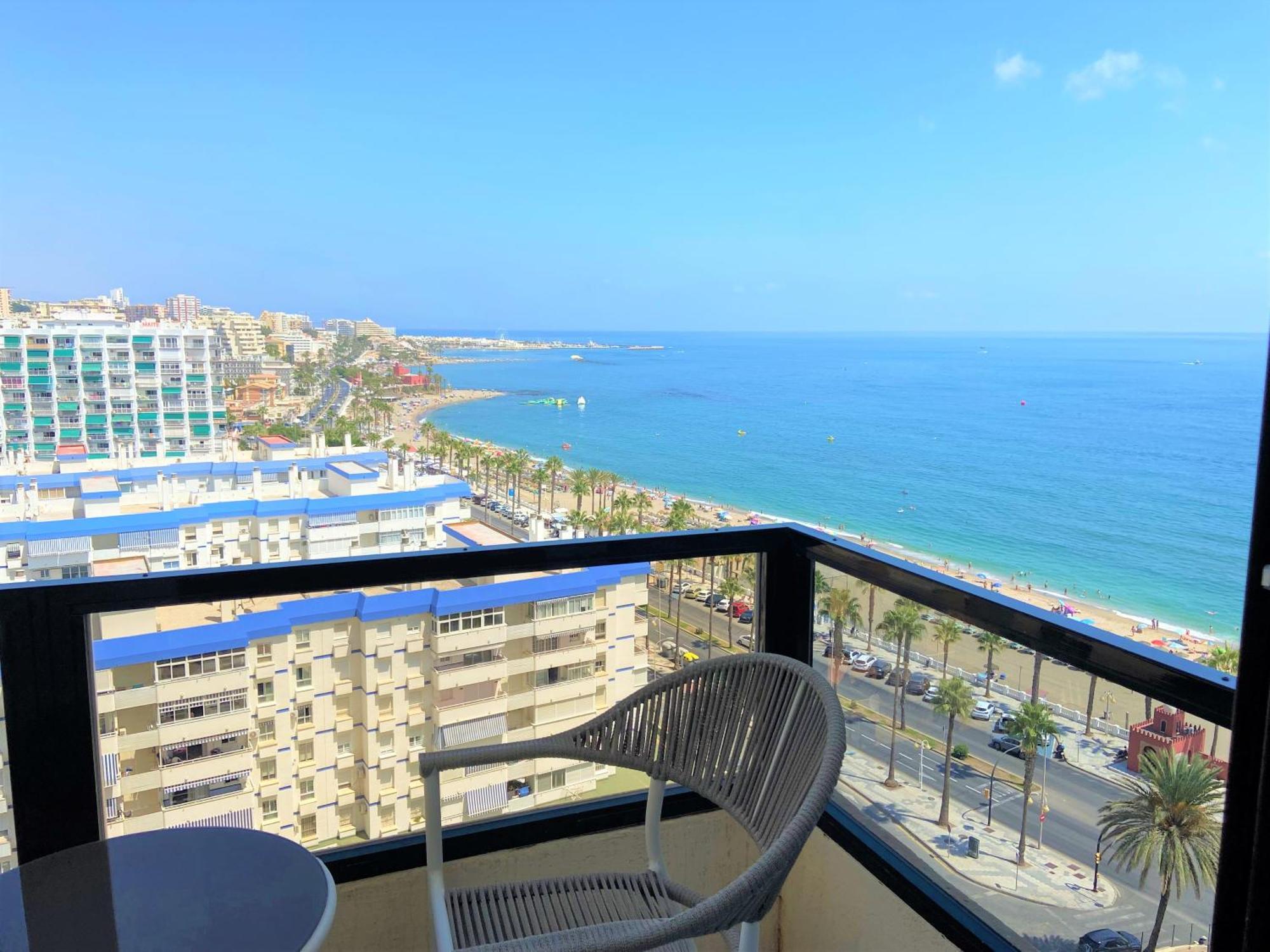 Aloha Playa Deluxe Wifi Swimming Pools & Parking