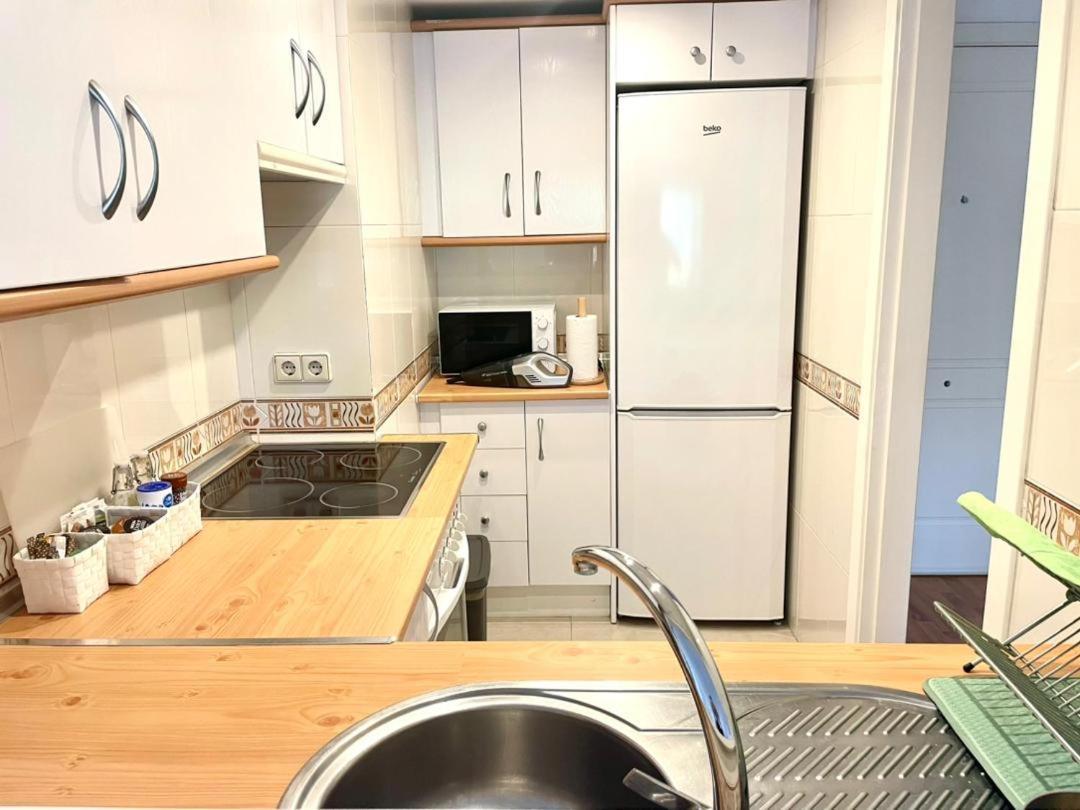 Apartamento Precioso En Urbanización A 600 Metros Del Mar