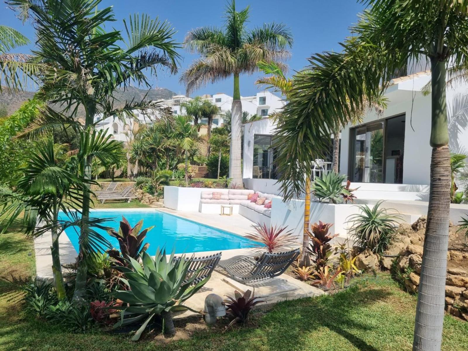 Bed & Breakfast In Eden Palm